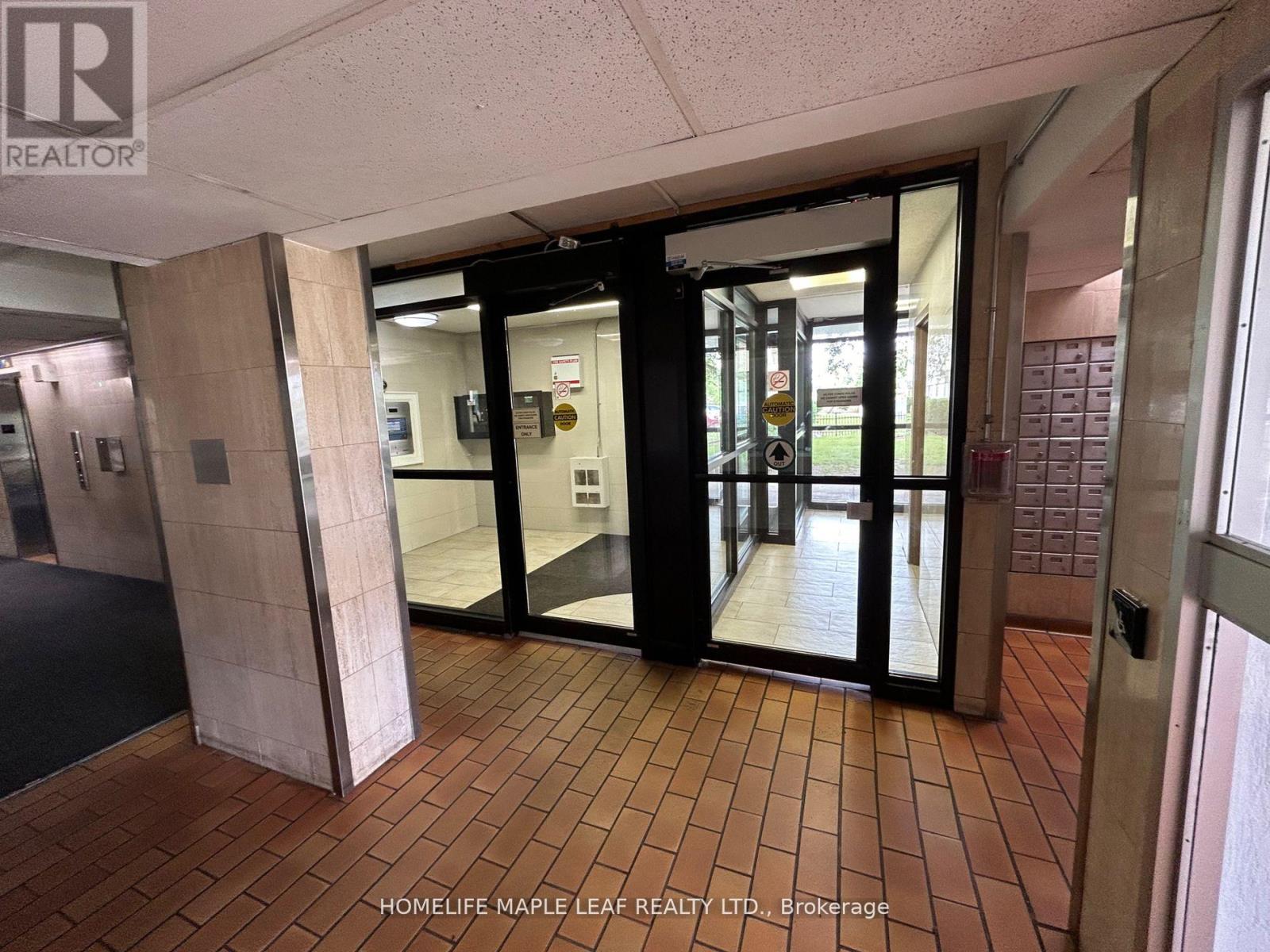 Property at 703 - 320 DIXON ROAD image 3