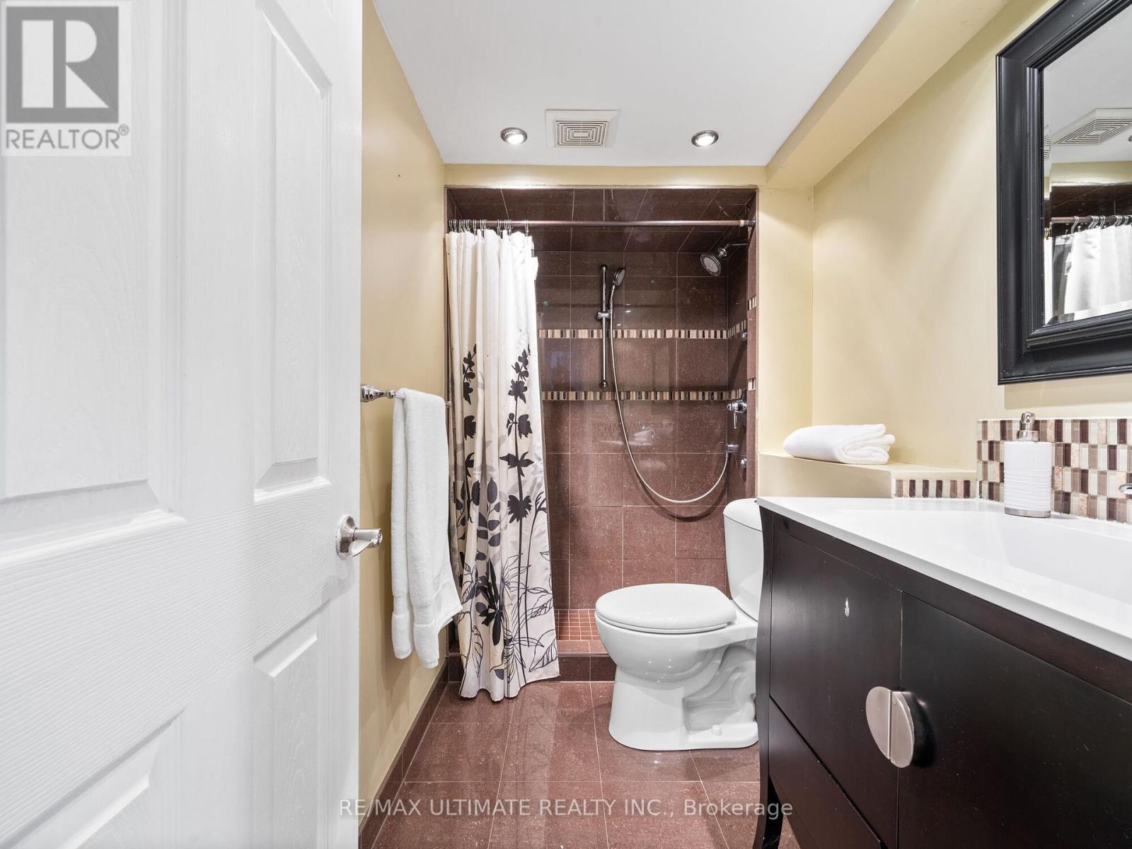 162 Cole Crescent, Niagara-On-The-Lake (Glendale), Ontario  L0S 1J0 - Photo 33 - X11999271