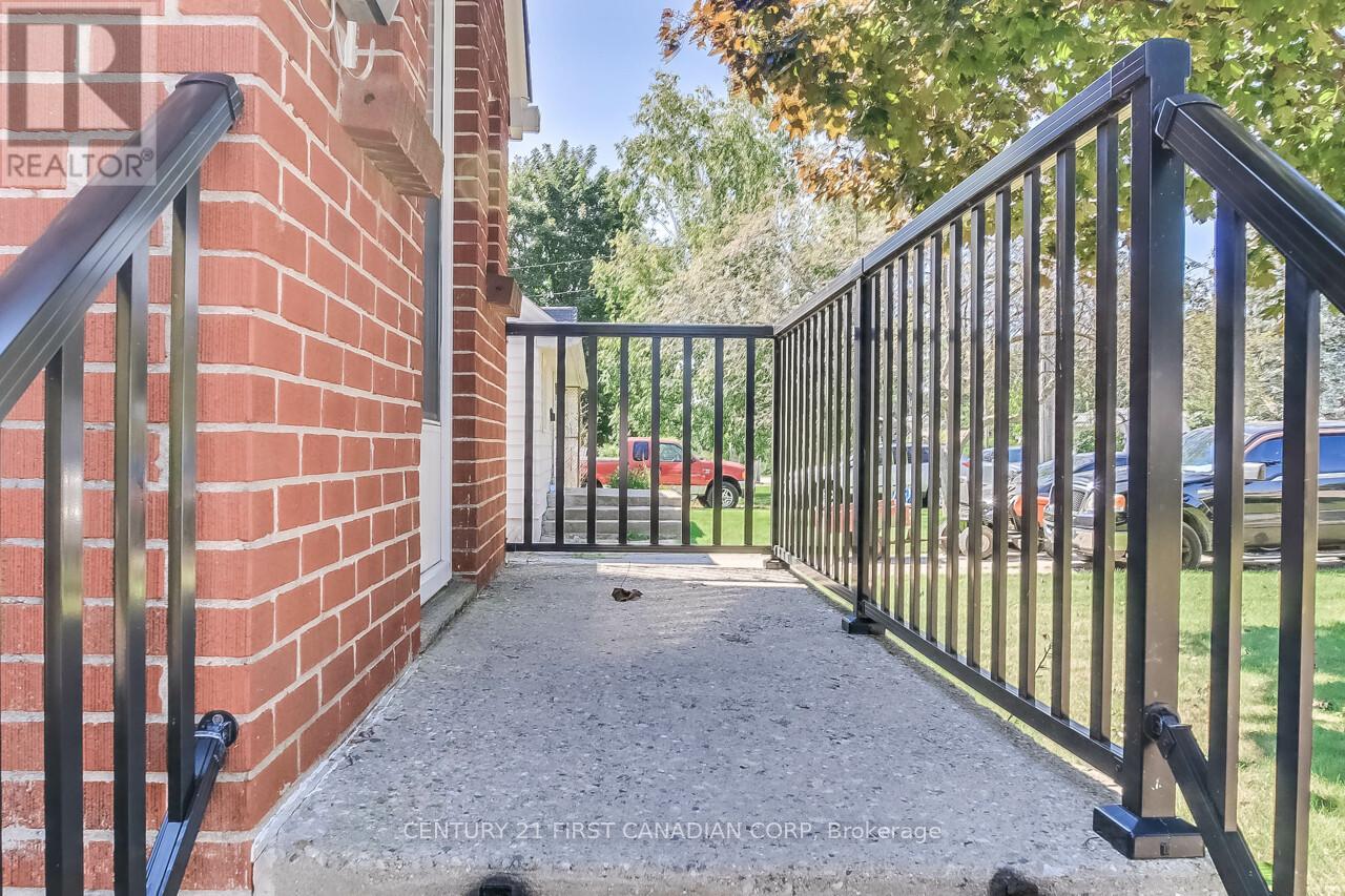 Property at 1891 PARKHURST AVENUE image 3