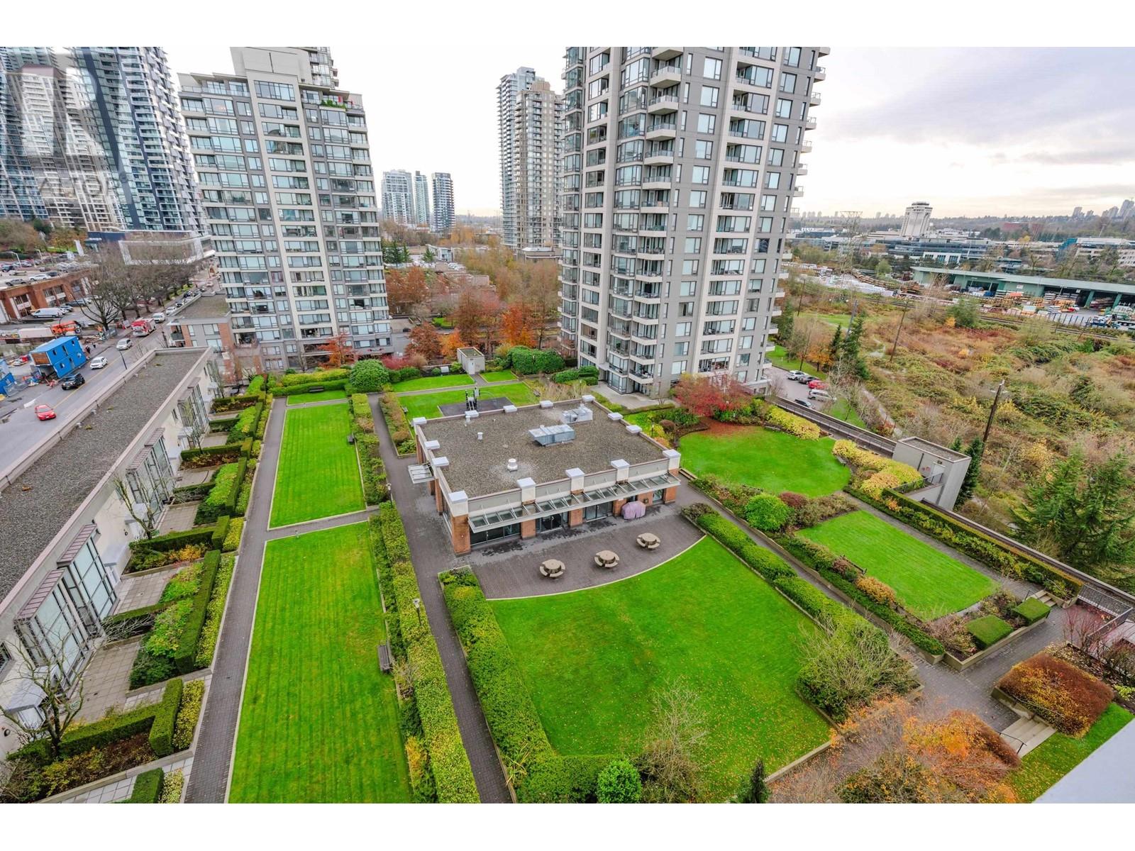 Listing Picture 18 of 31 : 1105 4118 DAWSON STREET, Burnaby / 本拿比 - 魯藝地產 Yvonne Lu Group - MLS Medallion Club Member