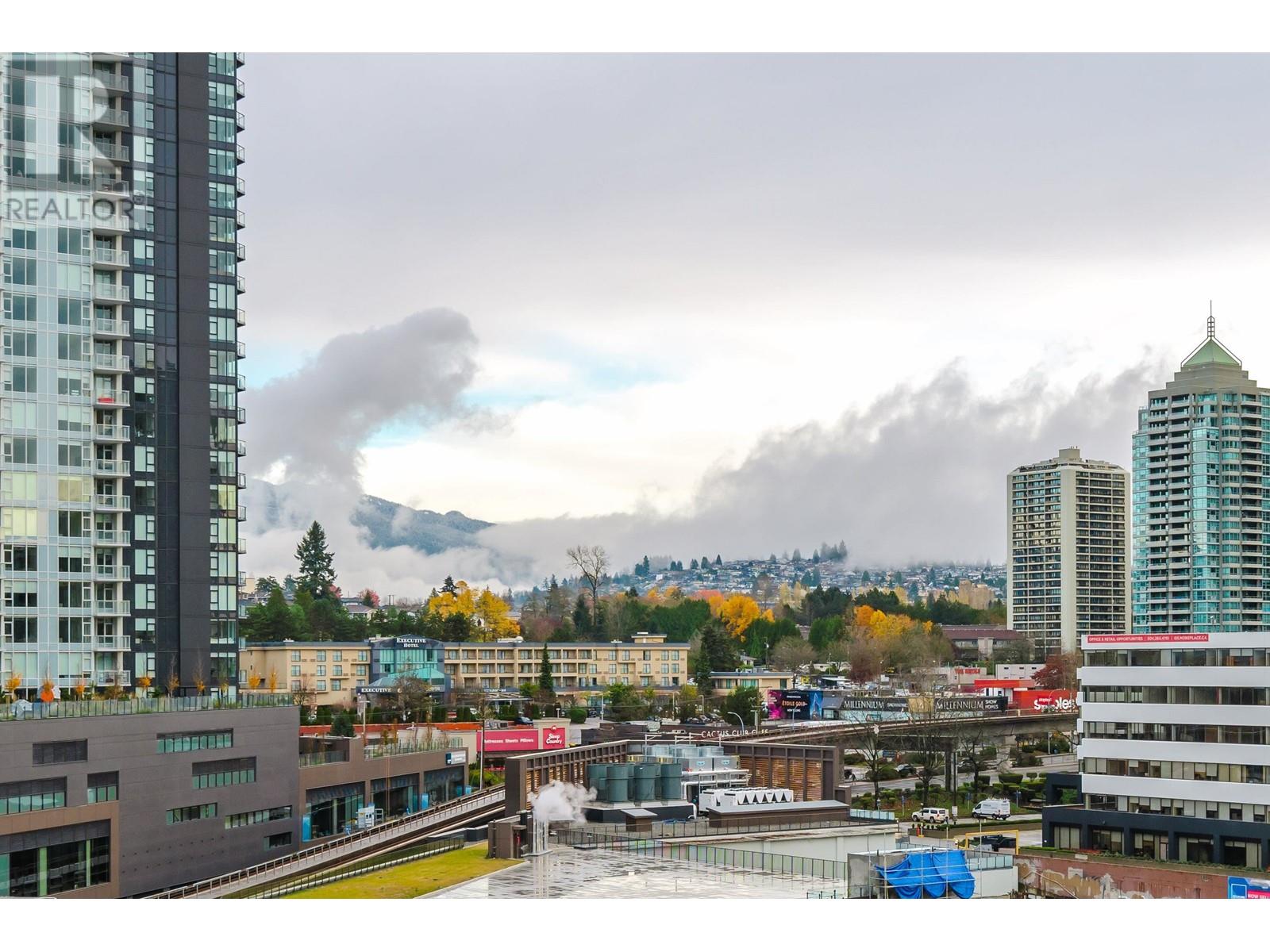 Listing Picture 20 of 31 : 1105 4118 DAWSON STREET, Burnaby / 本拿比 - 魯藝地產 Yvonne Lu Group - MLS Medallion Club Member