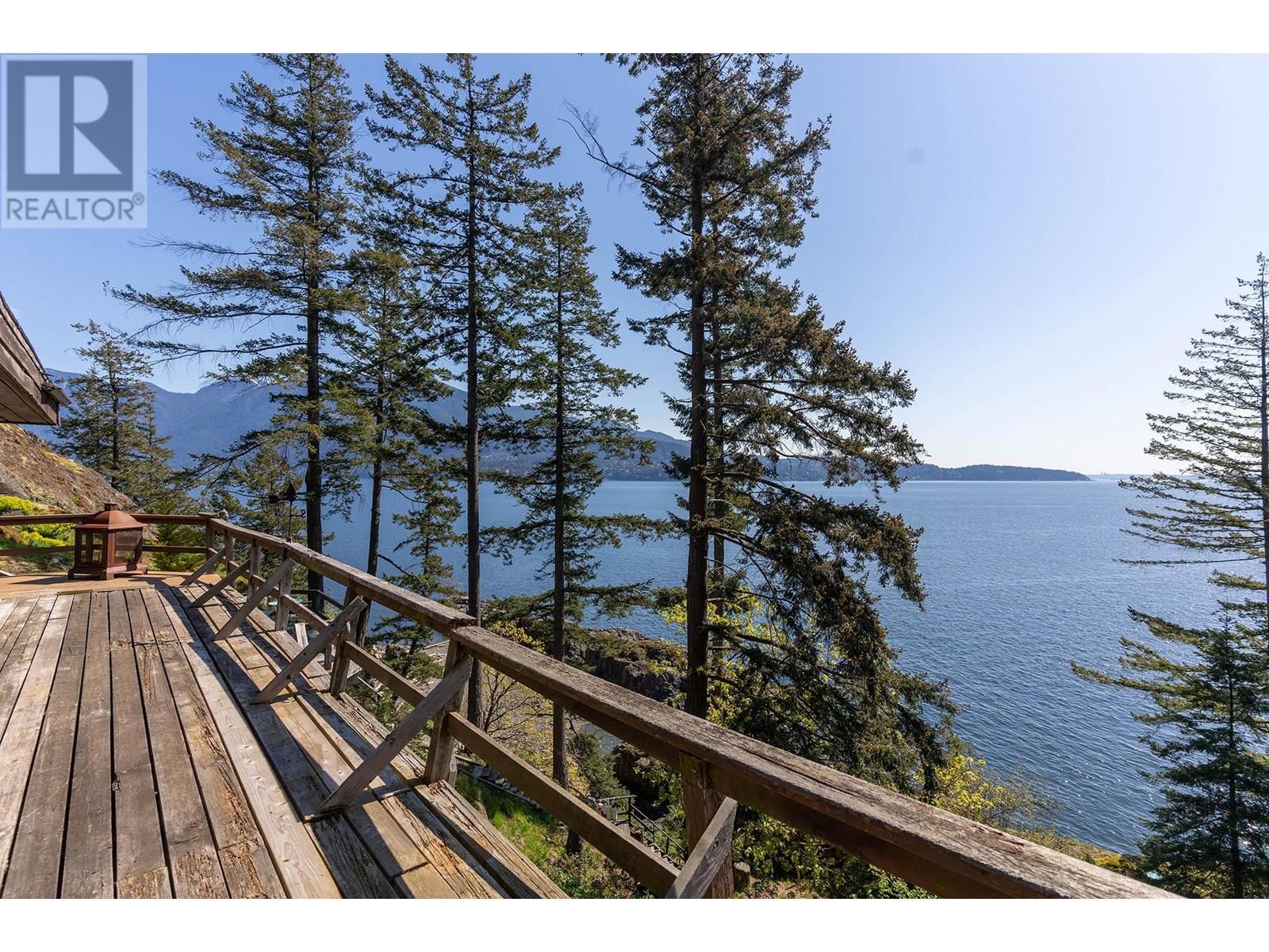 825 Hummingbird Lane, Bowen Island, British Columbia  V0N 1G1 - Photo 6 - R2973091