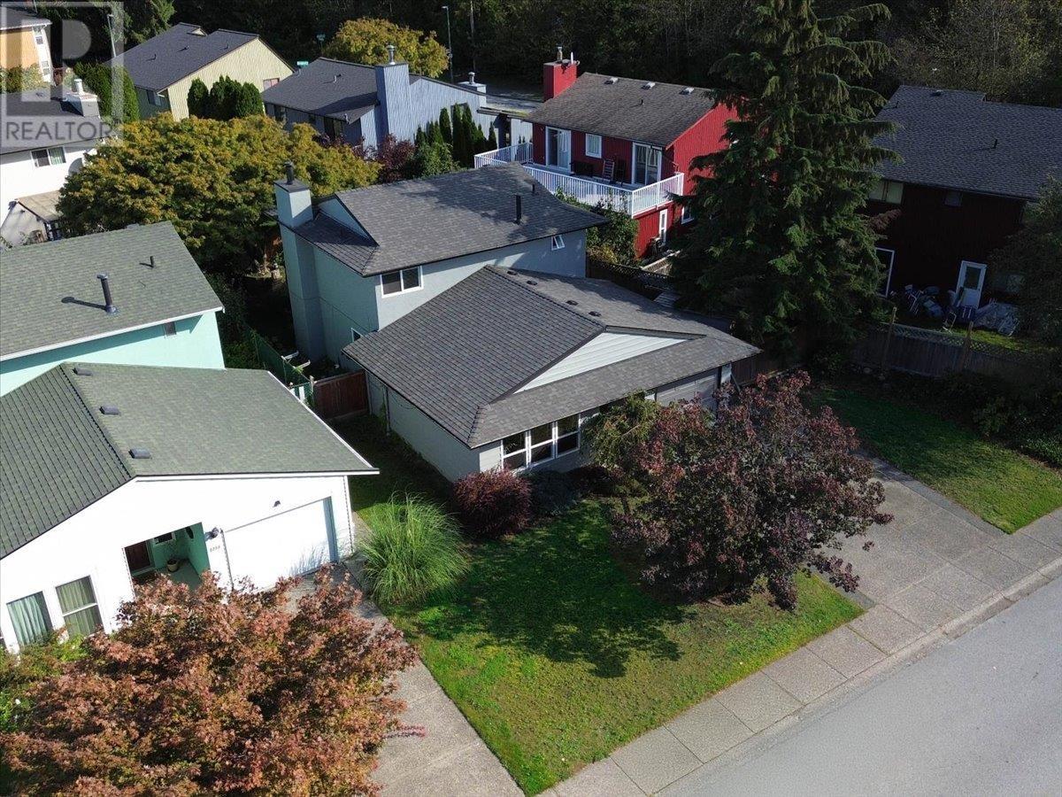 3253 Dunkirk Avenue, Coquitlam, British Columbia  V3E 1G8 - Photo 20 - R2973094
