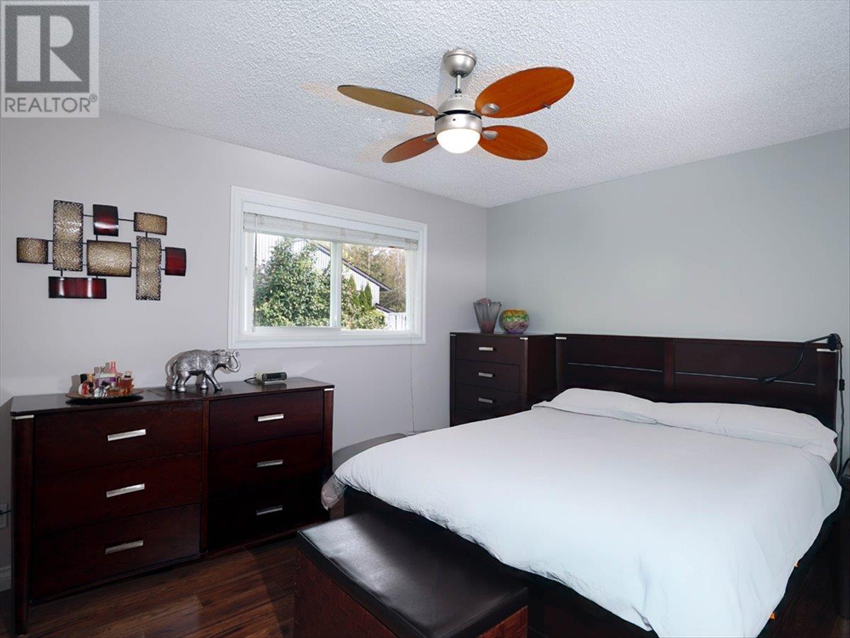 3253 Dunkirk Avenue, Coquitlam, British Columbia  V3E 1G8 - Photo 9 - R2973094