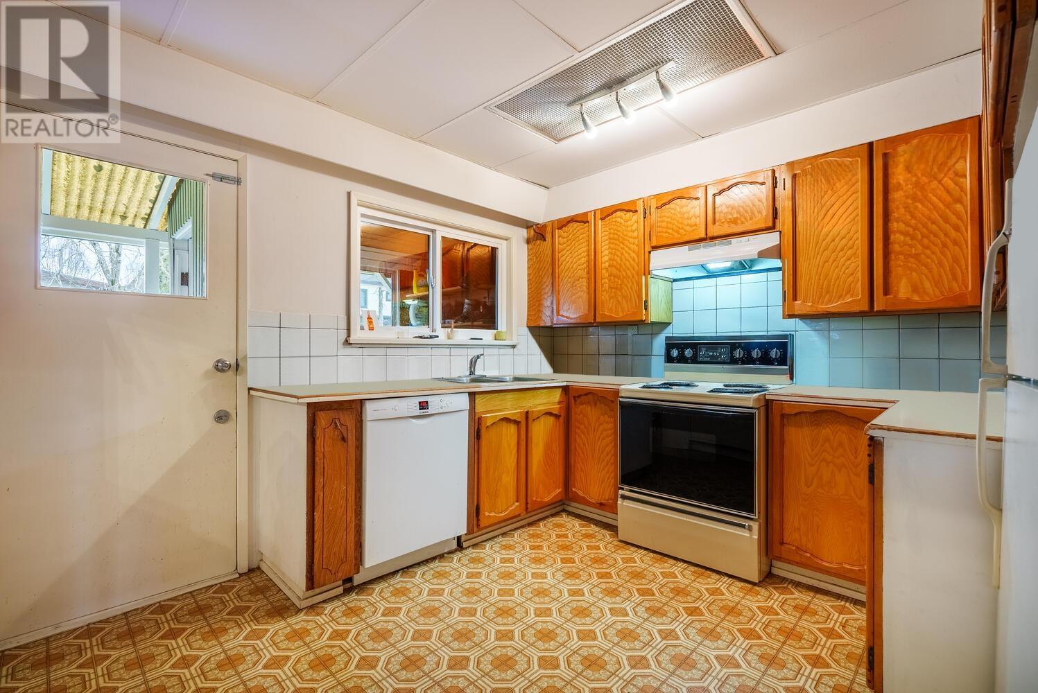 5186 Elgin Street, Vancouver, British Columbia  V5W 3J8 - Photo 9 - R2972894