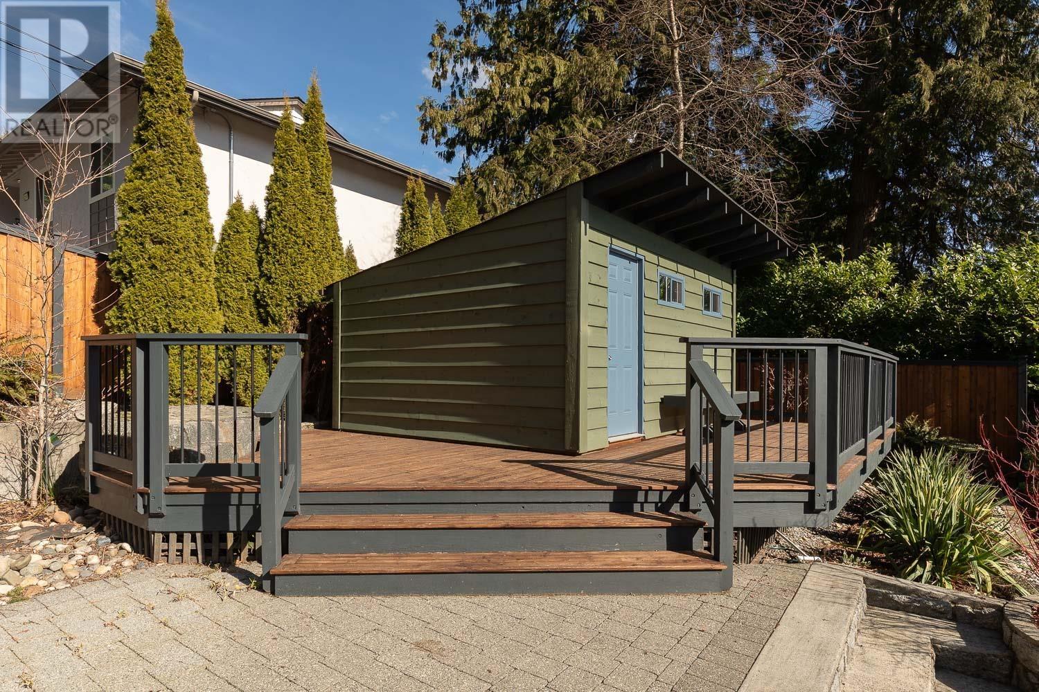 716 E 29th Street, North Vancouver, British Columbia  V7K 1B3 - Photo 36 - R2973023