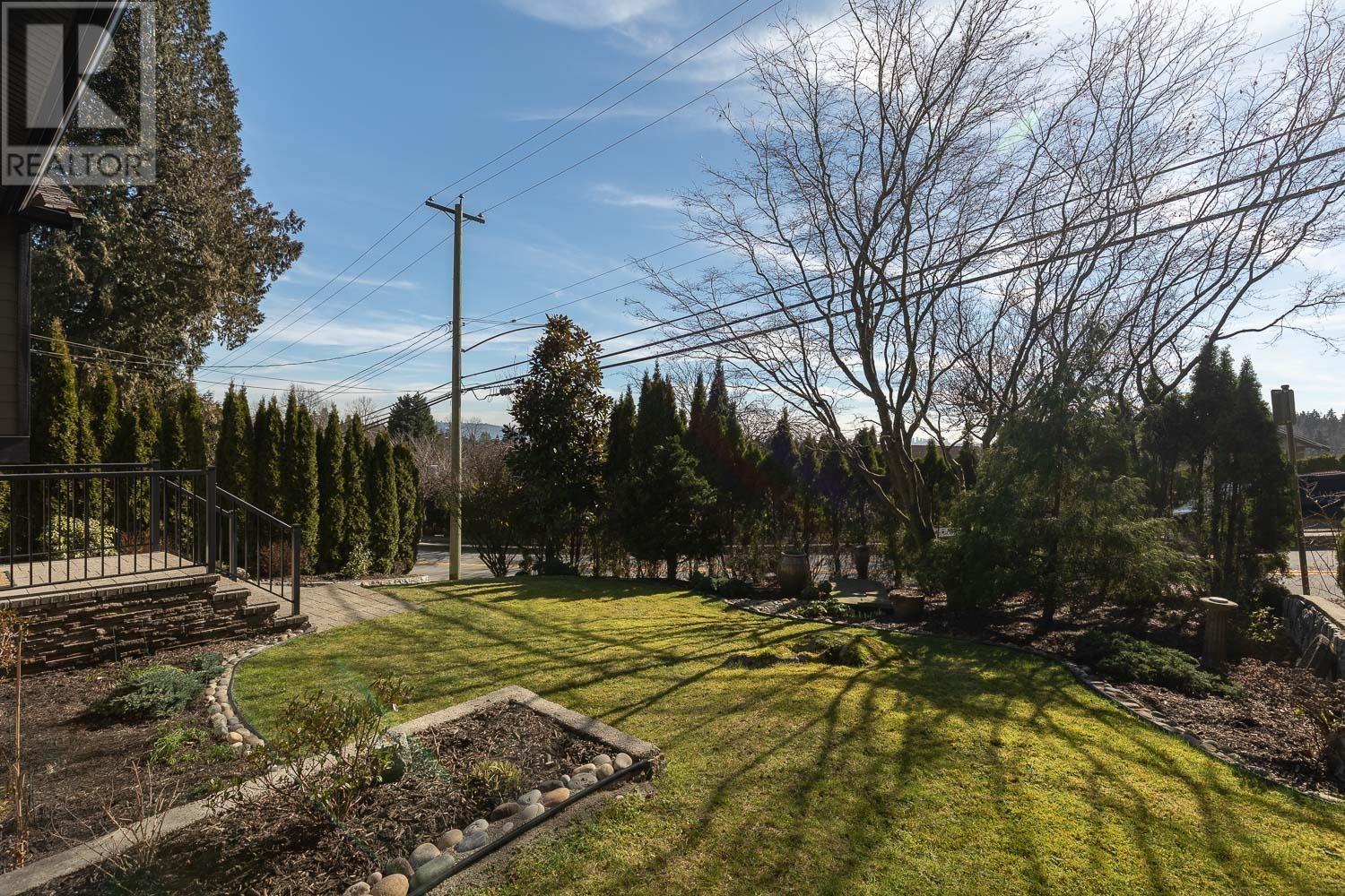 716 E 29th Street, North Vancouver, British Columbia  V7K 1B3 - Photo 2 - R2973023