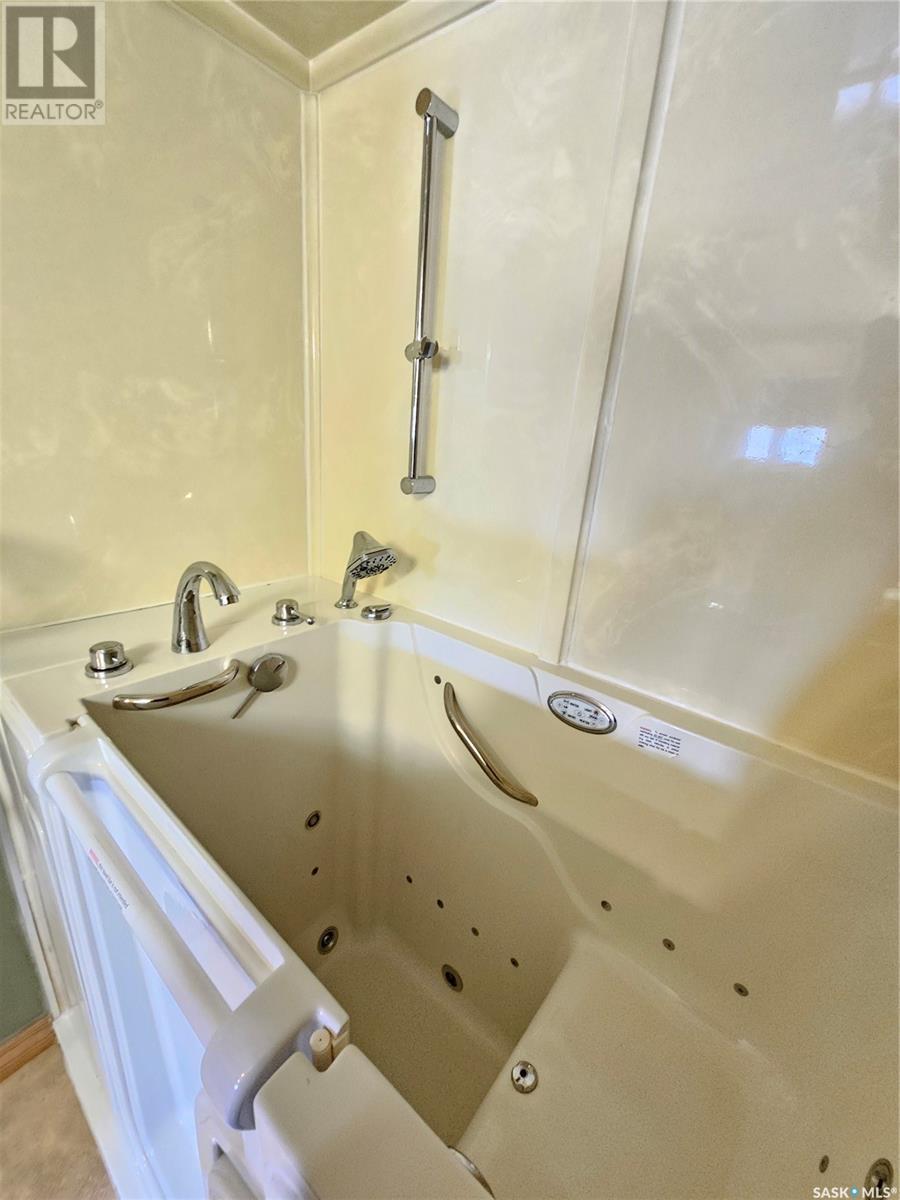 209 59 Wood Lily Drive, Moose Jaw, Saskatchewan  S6J 1H1 - Photo 15 - SK997054