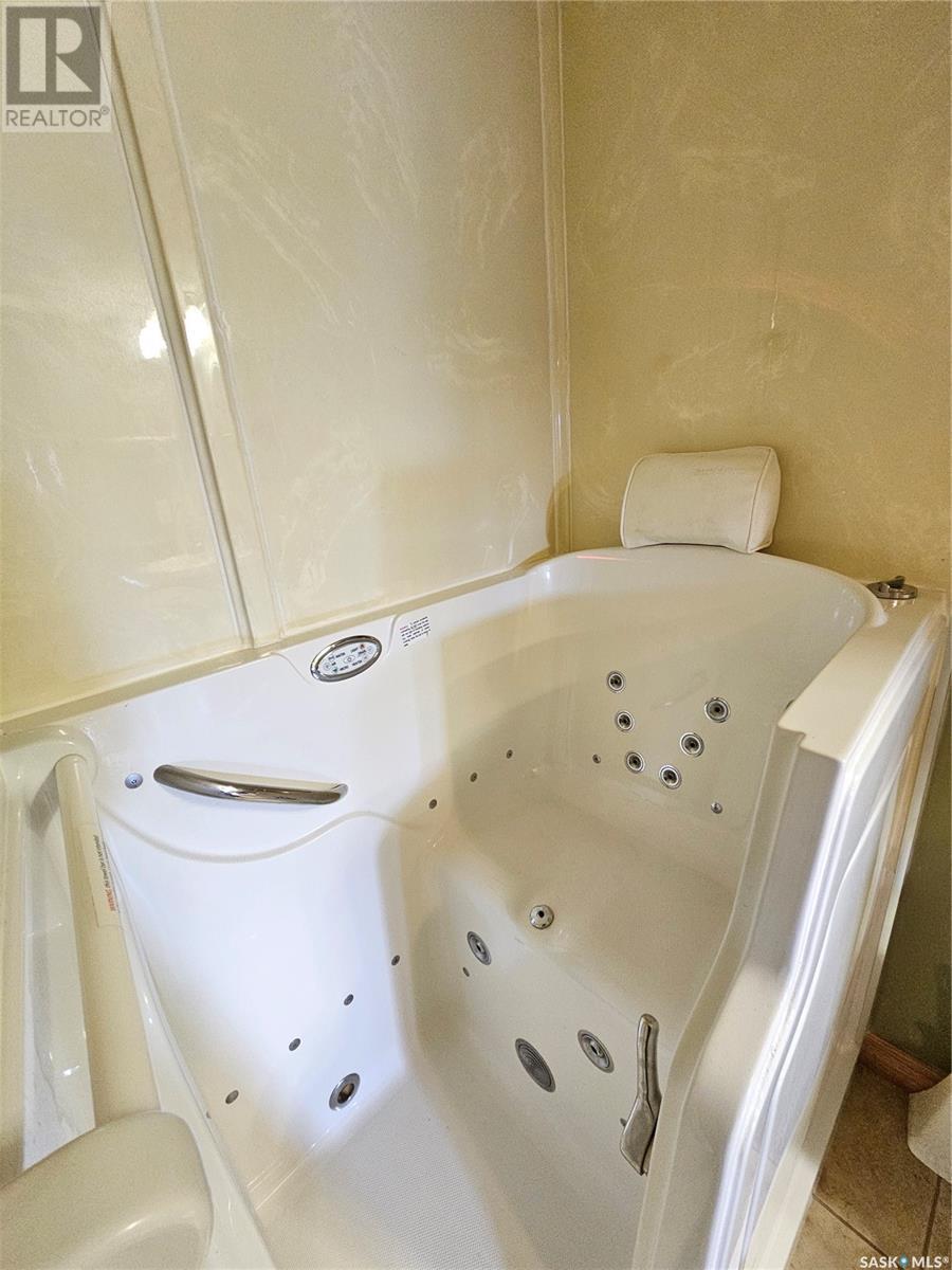 209 59 Wood Lily Drive, Moose Jaw, Saskatchewan  S6J 1H1 - Photo 16 - SK997054