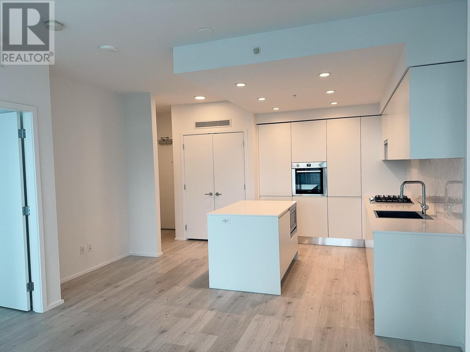 Listing Picture 2 of 24 : 1702 3833 EVERGREEN PLACE, Burnaby / 本拿比 - 魯藝地產 Yvonne Lu Group - MLS Medallion Club Member