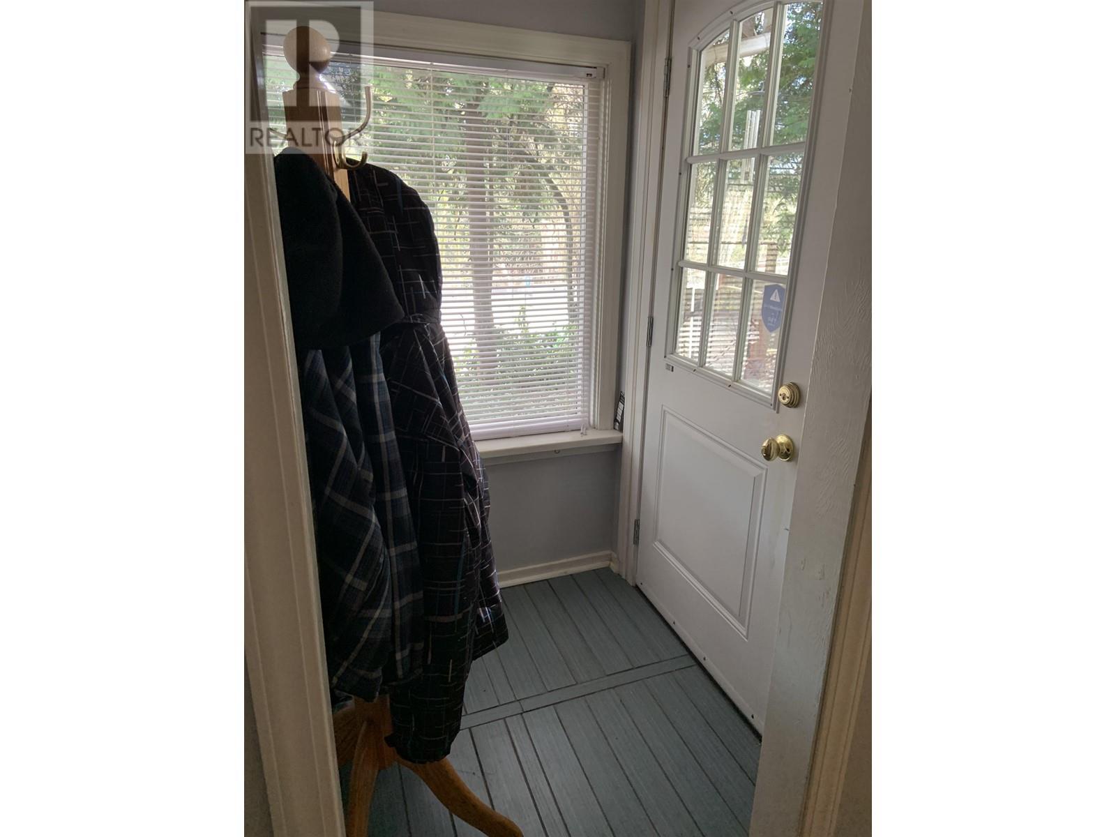 613 E Columbia Street, New Westminster, British Columbia  V3L 3Y1 - Photo 8 - R2961425