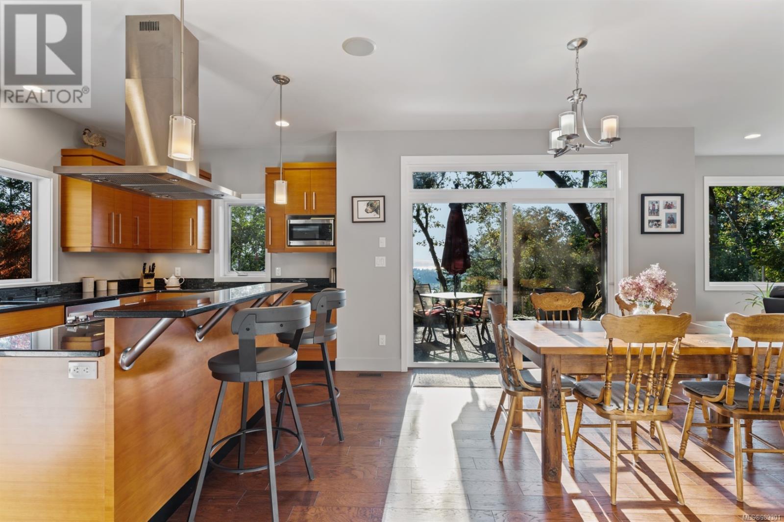 Property at 6865 Southview Terr image 5