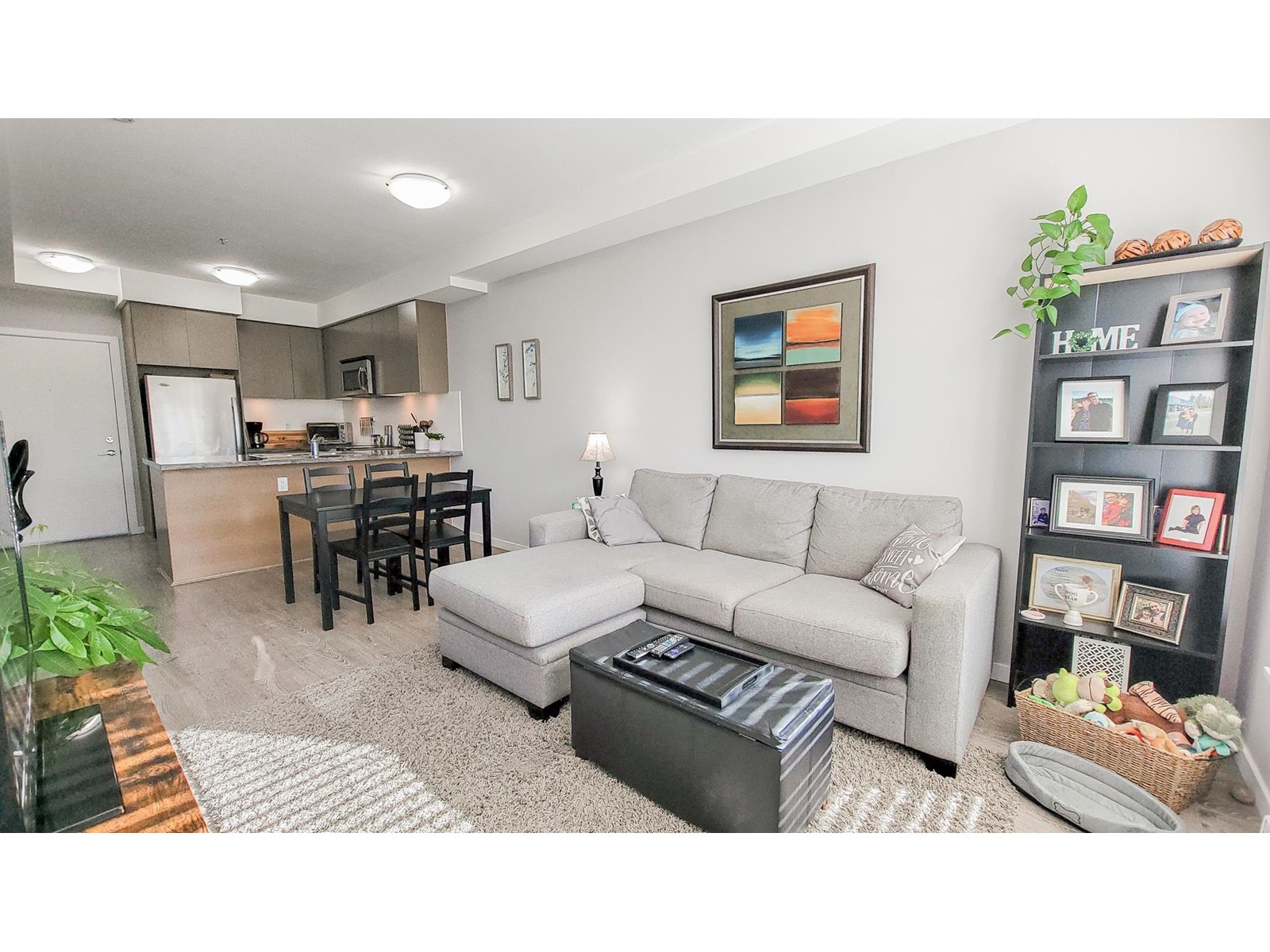 102 6440 194 STREET, Surrey, British Columbia