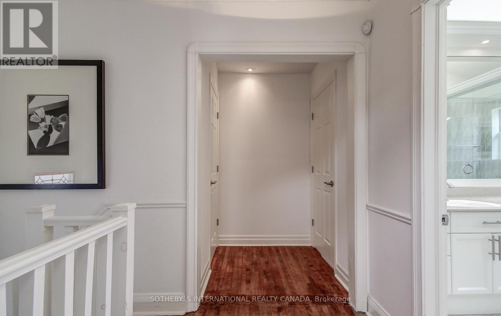 19 Southvale Drive, Toronto, Ontario  M4G 1G1 - Photo 16 - C11999729