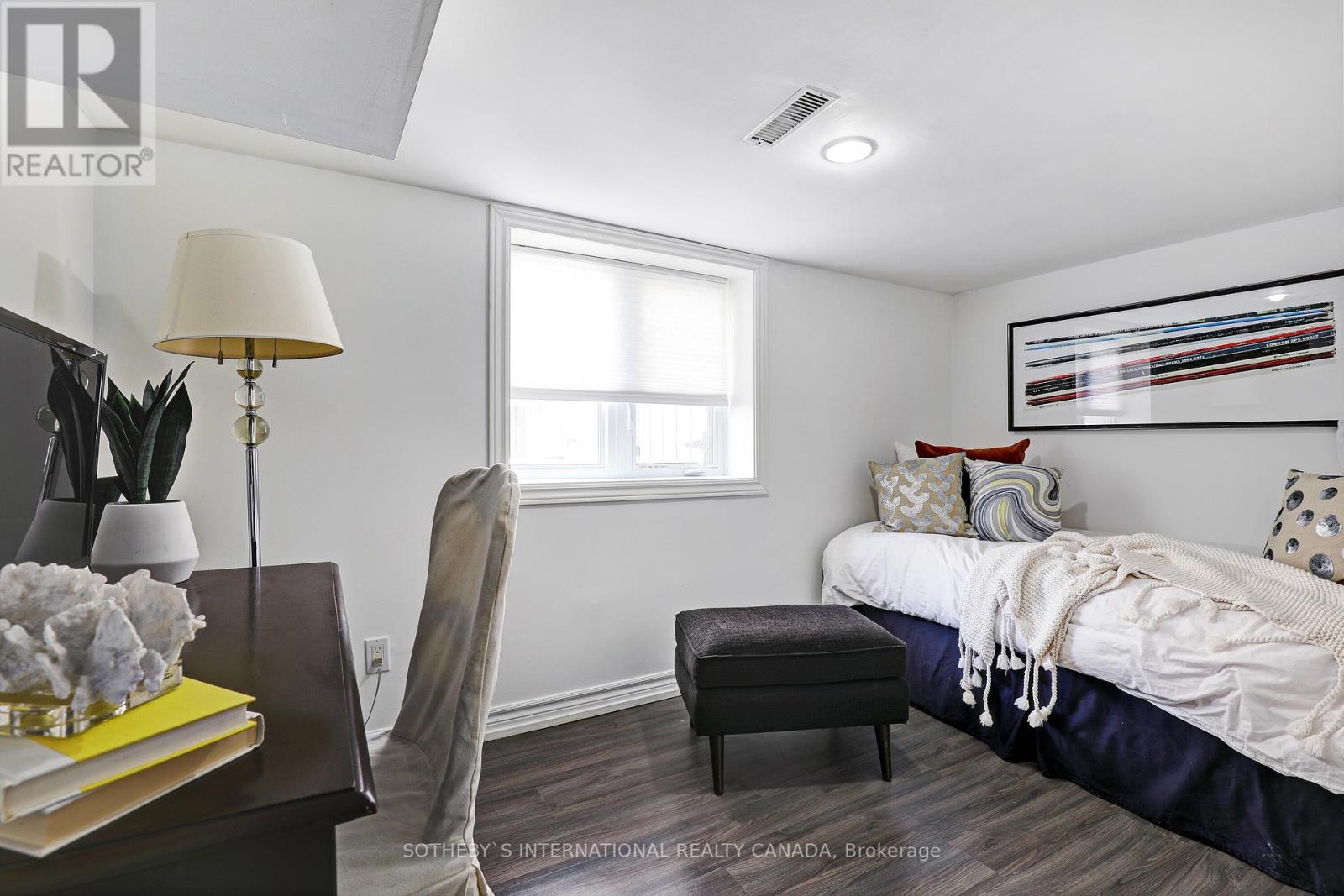19 Southvale Drive, Toronto, Ontario  M4G 1G1 - Photo 26 - C11999729