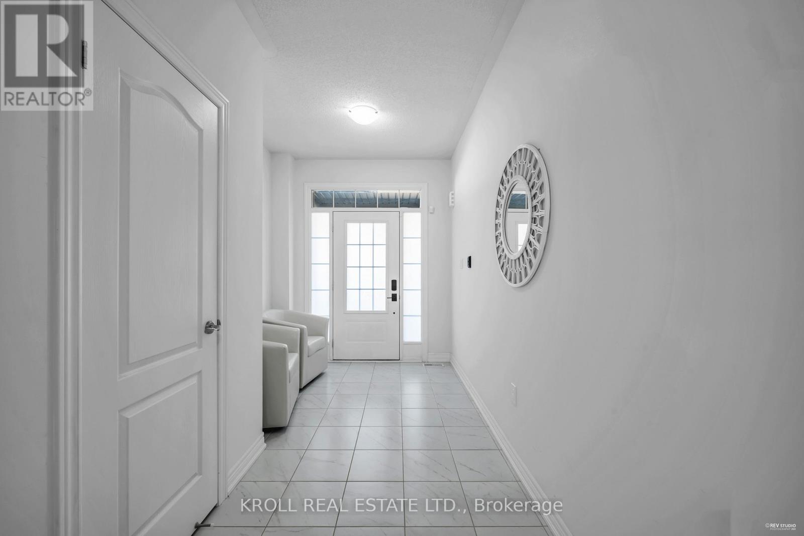 26 Frederick Taylor Way, East Gwillimbury (Mt Albert), Ontario  L0G 1M0 - Photo 18 - N11999779