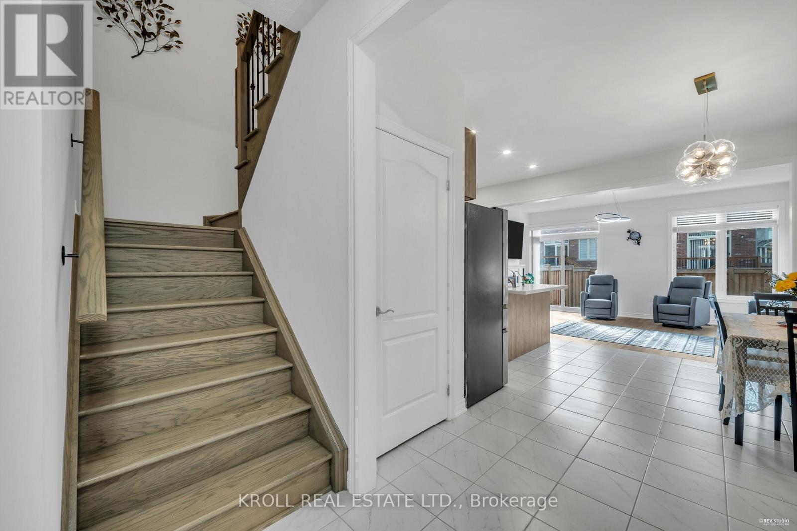 26 Frederick Taylor Way, East Gwillimbury (Mt Albert), Ontario  L0G 1M0 - Photo 9 - N11999779