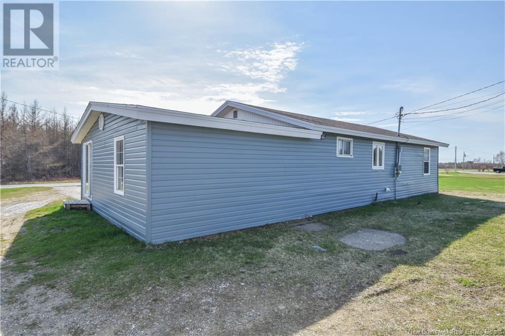 3967 Rue Morais Street, Bas-Caraquet, New Brunswick  E1W 5Y1 - Photo 5 - NB113474