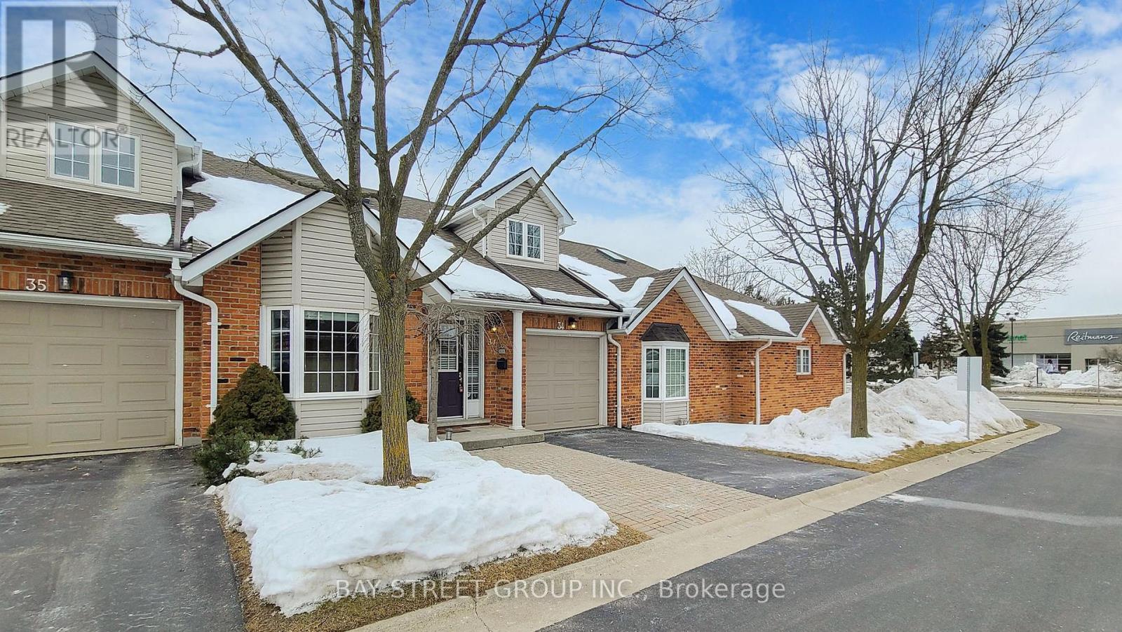 Property at 34 - 810 GOLF LINKS ROAD image 2
