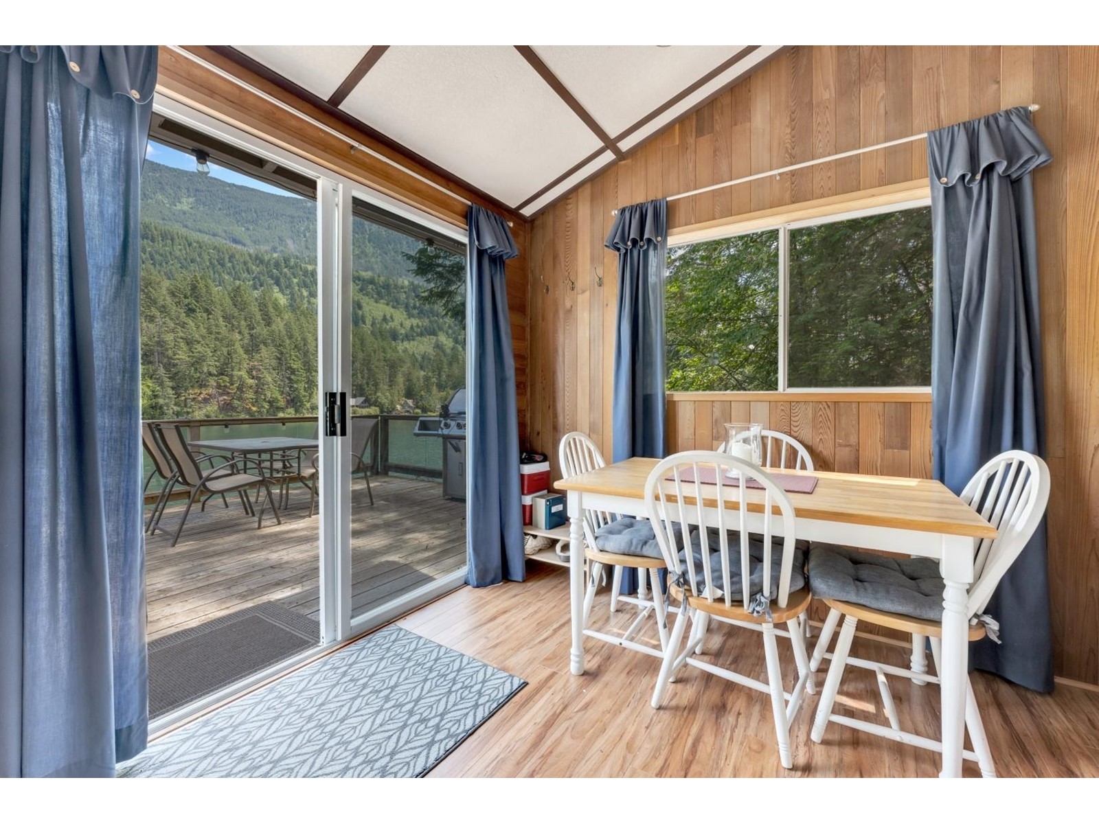 Blk C Dl 184 Cascade Bay, Harrison Lake, Harrison Hot Springs, British Columbia  V0M 1K0 - Photo 18 - R2972270