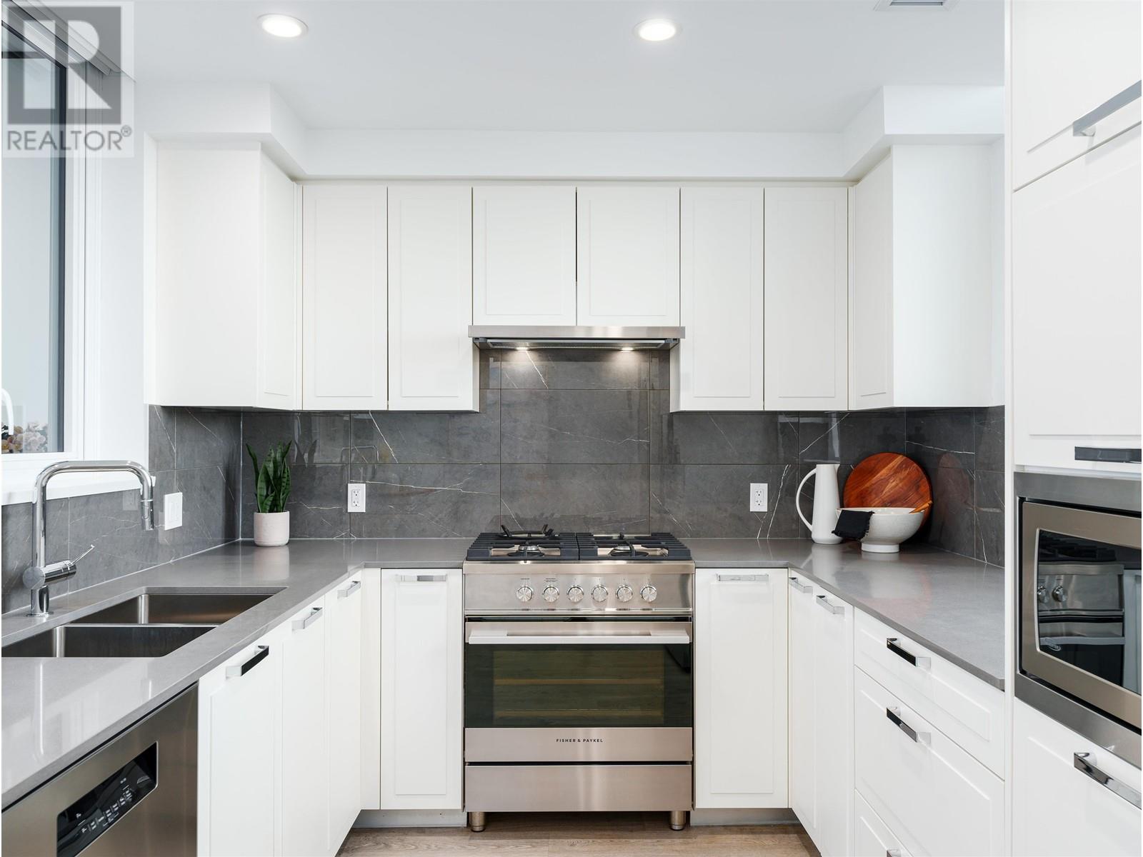314 1471 Hunter Street, North Vancouver, British Columbia  V7J 1H3 - Photo 4 - R2973108