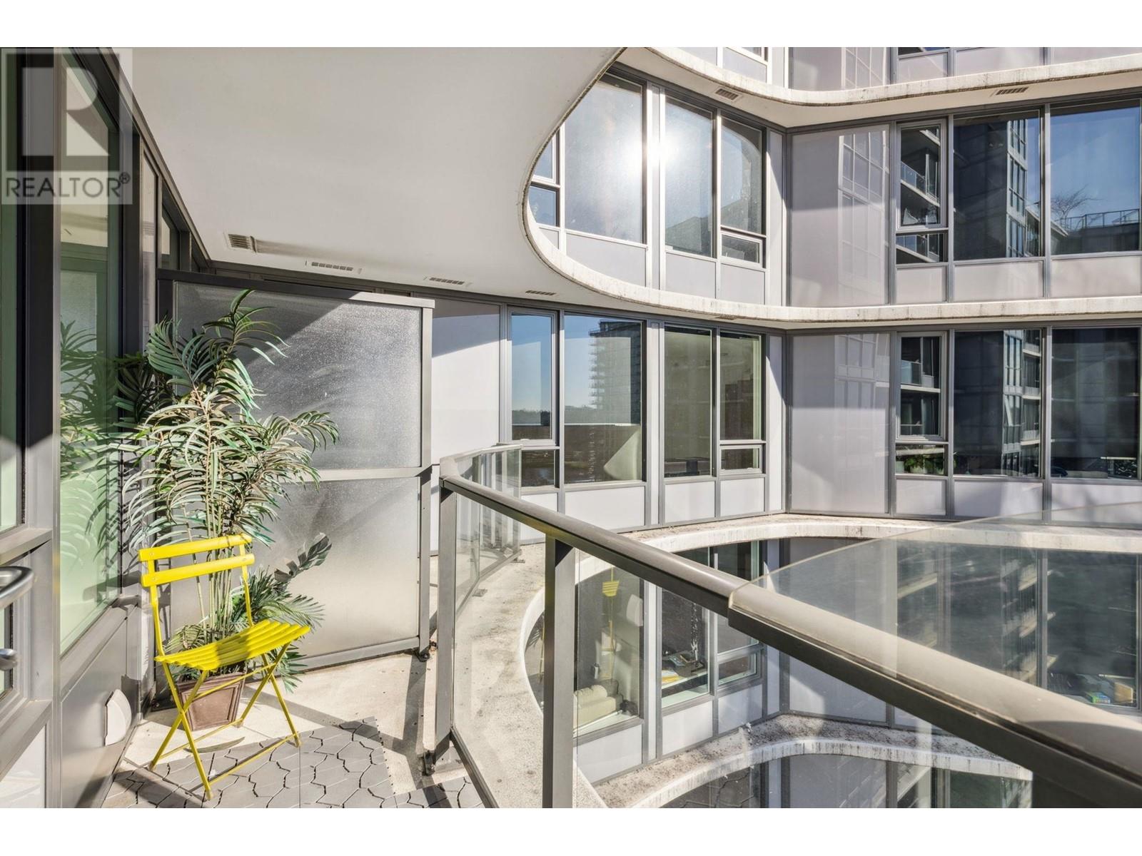 Listing Picture 21 of 40 : 1502 68 SMITHE STREET, Vancouver / 溫哥華 - 魯藝地產 Yvonne Lu Group - MLS Medallion Club Member