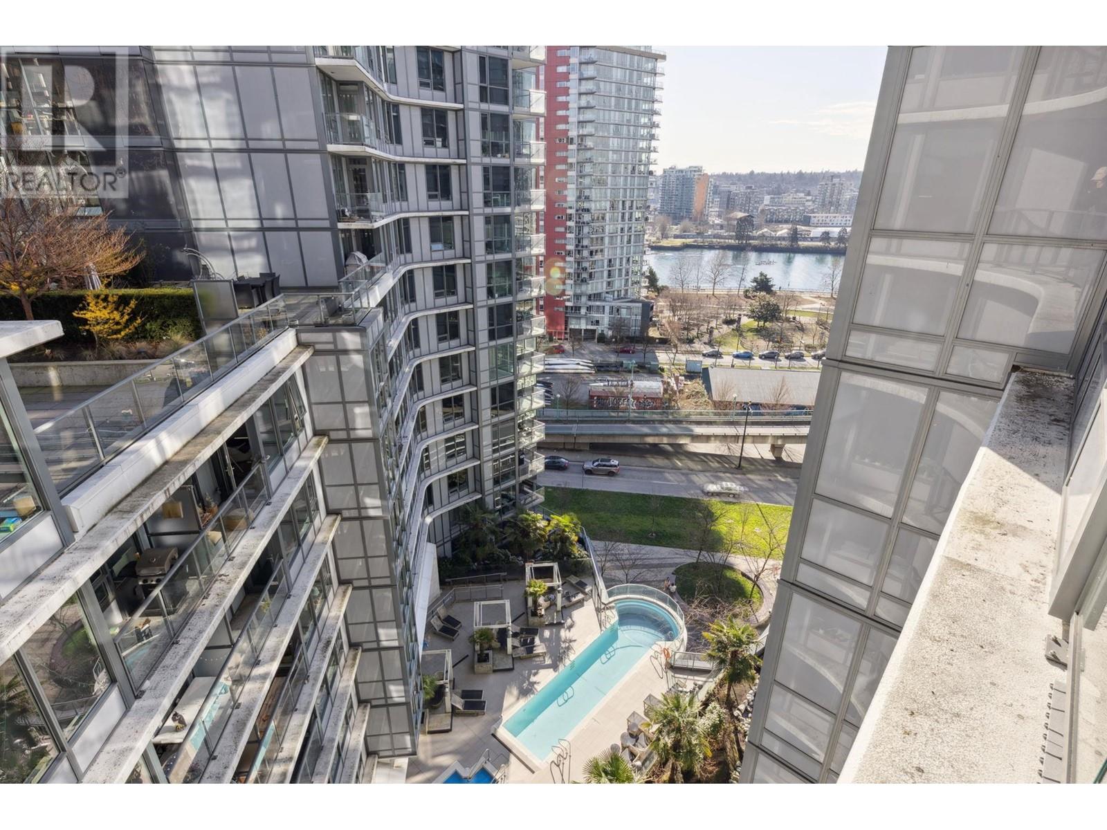 Listing Picture 24 of 40 : 1502 68 SMITHE STREET, Vancouver / 溫哥華 - 魯藝地產 Yvonne Lu Group - MLS Medallion Club Member