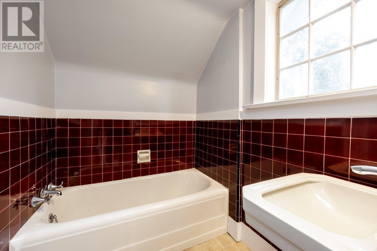 145-151 E Kings Road, North Vancouver, British Columbia  V7N 1H4 - Photo 29 - R2973154