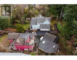 145-151 E KINGS ROAD, North Vancouver, British Columbia