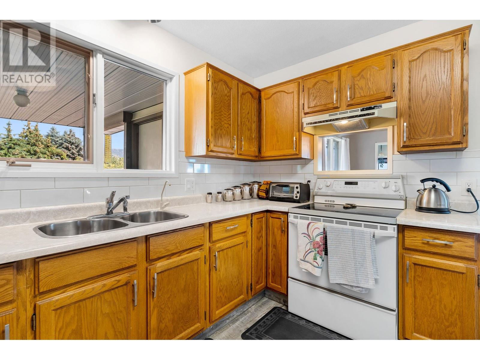 3795 Salloum Road, West Kelowna, British Columbia  V4T 1E2 - Photo 8 - 10336830