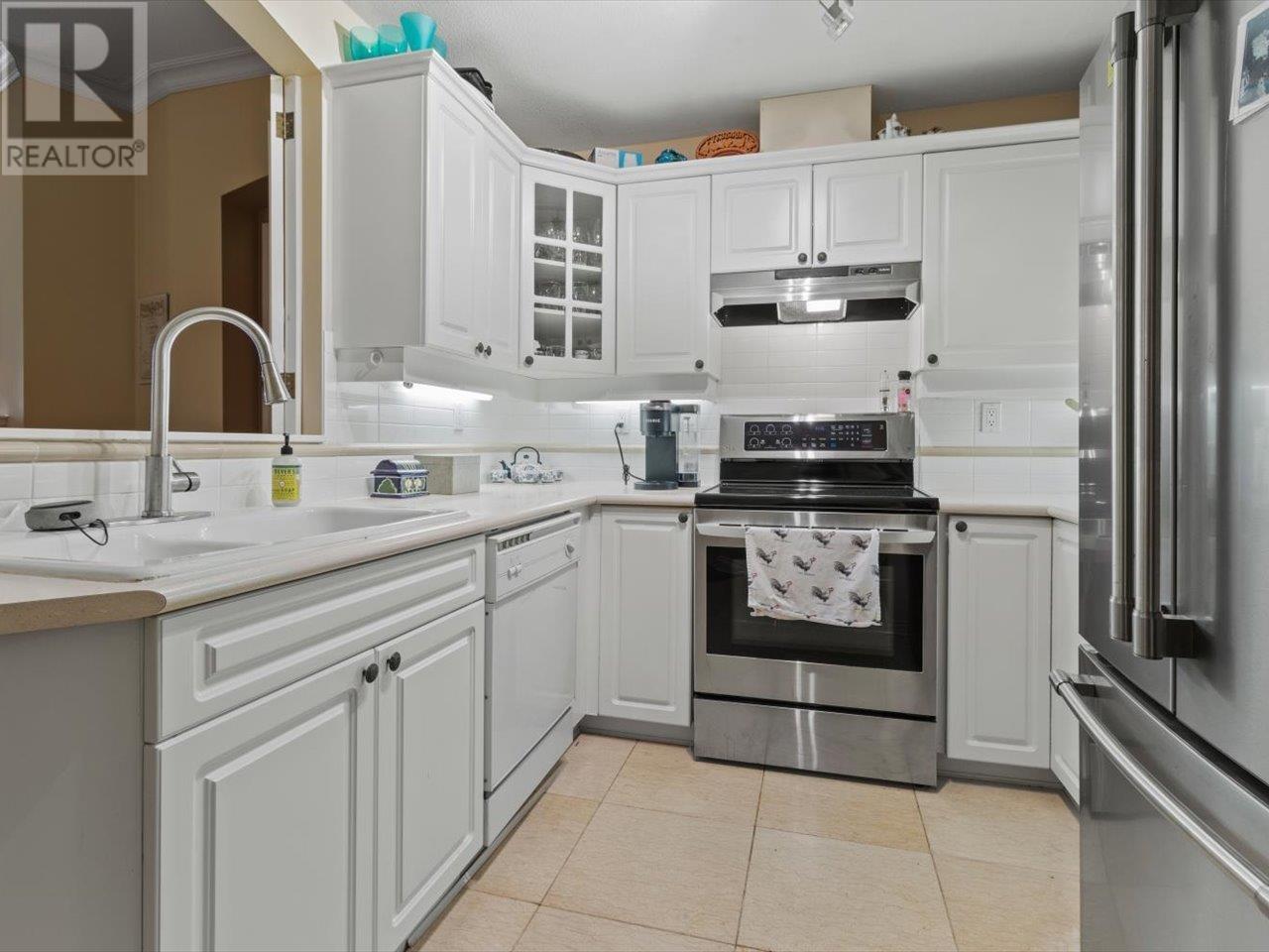 214 5835 Hampton Place, Vancouver, British Columbia  V6T 2G2 - Photo 6 - R2972253