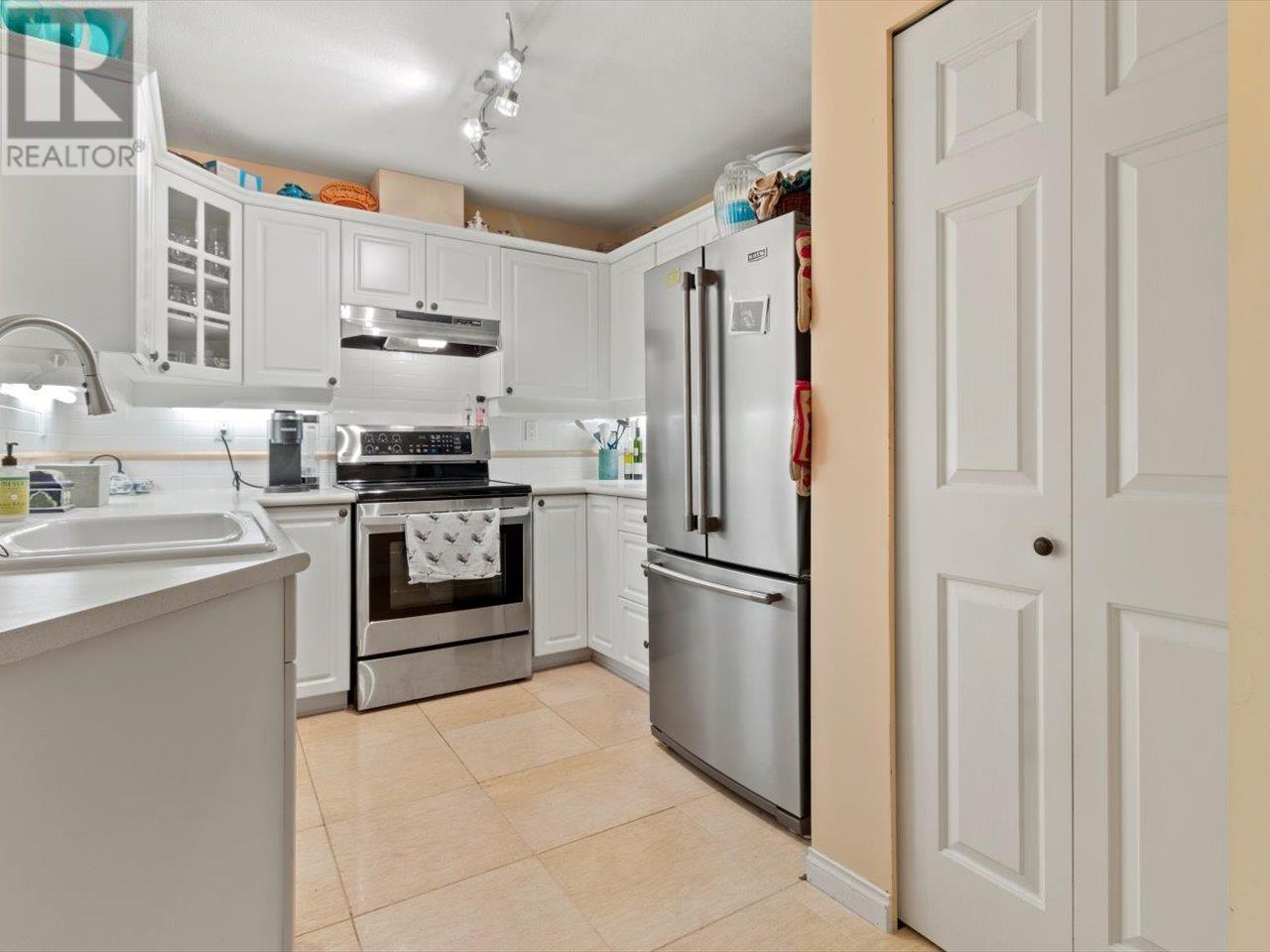 214 5835 Hampton Place, Vancouver, British Columbia  V6T 2G2 - Photo 5 - R2972253