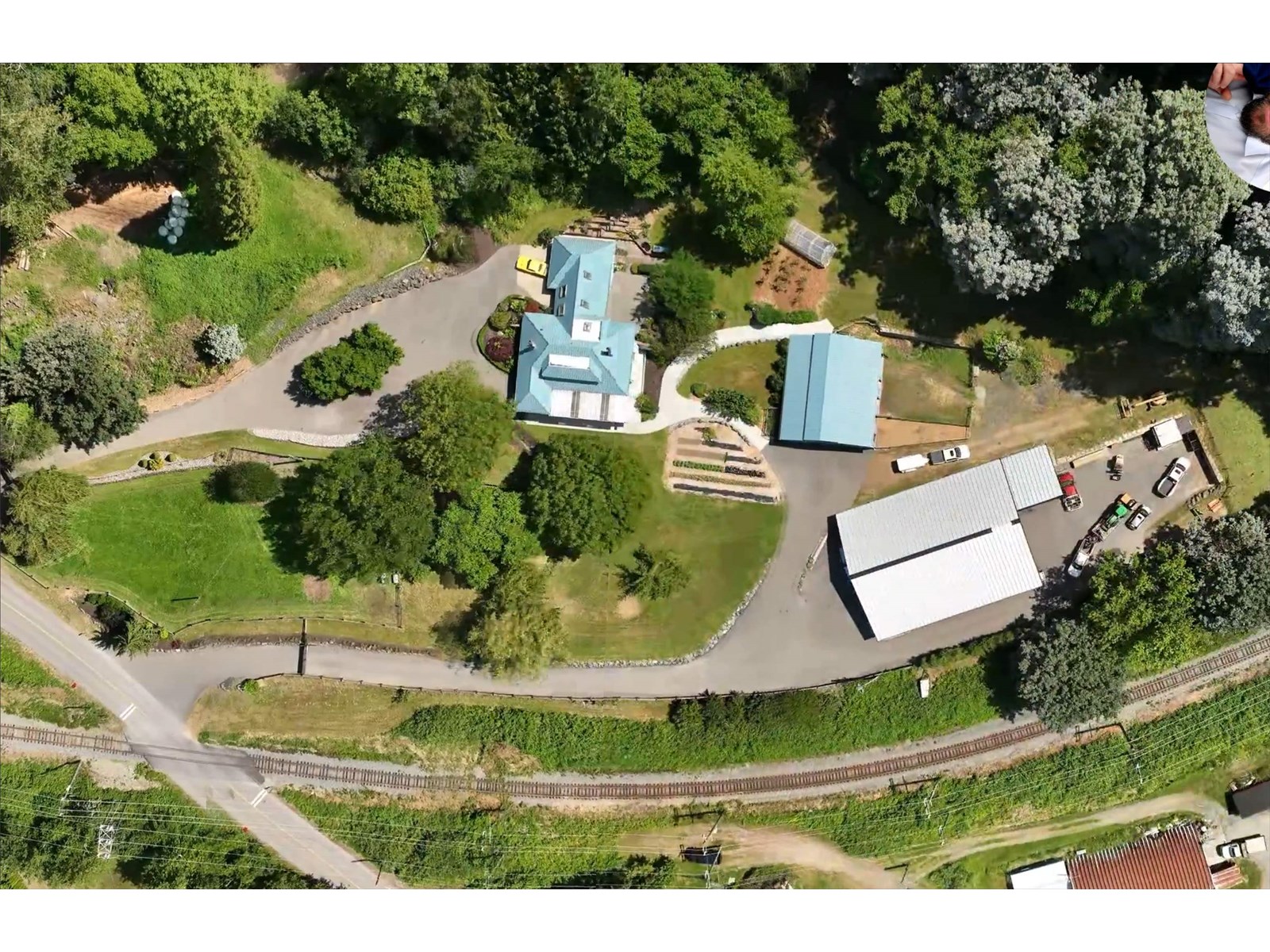 41056 Belrose Road, Abbotsford, British Columbia  V3G 2M9 - Photo 2 - R2972851