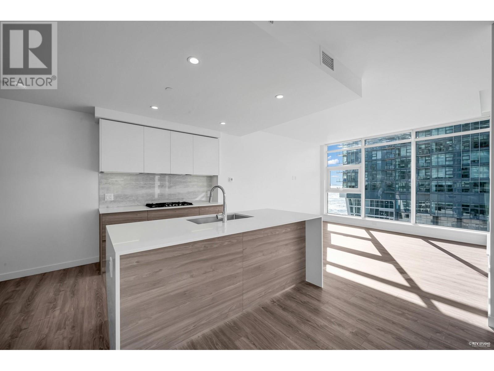 Property at 604 660 QUAYSIDE DRIVE image 4