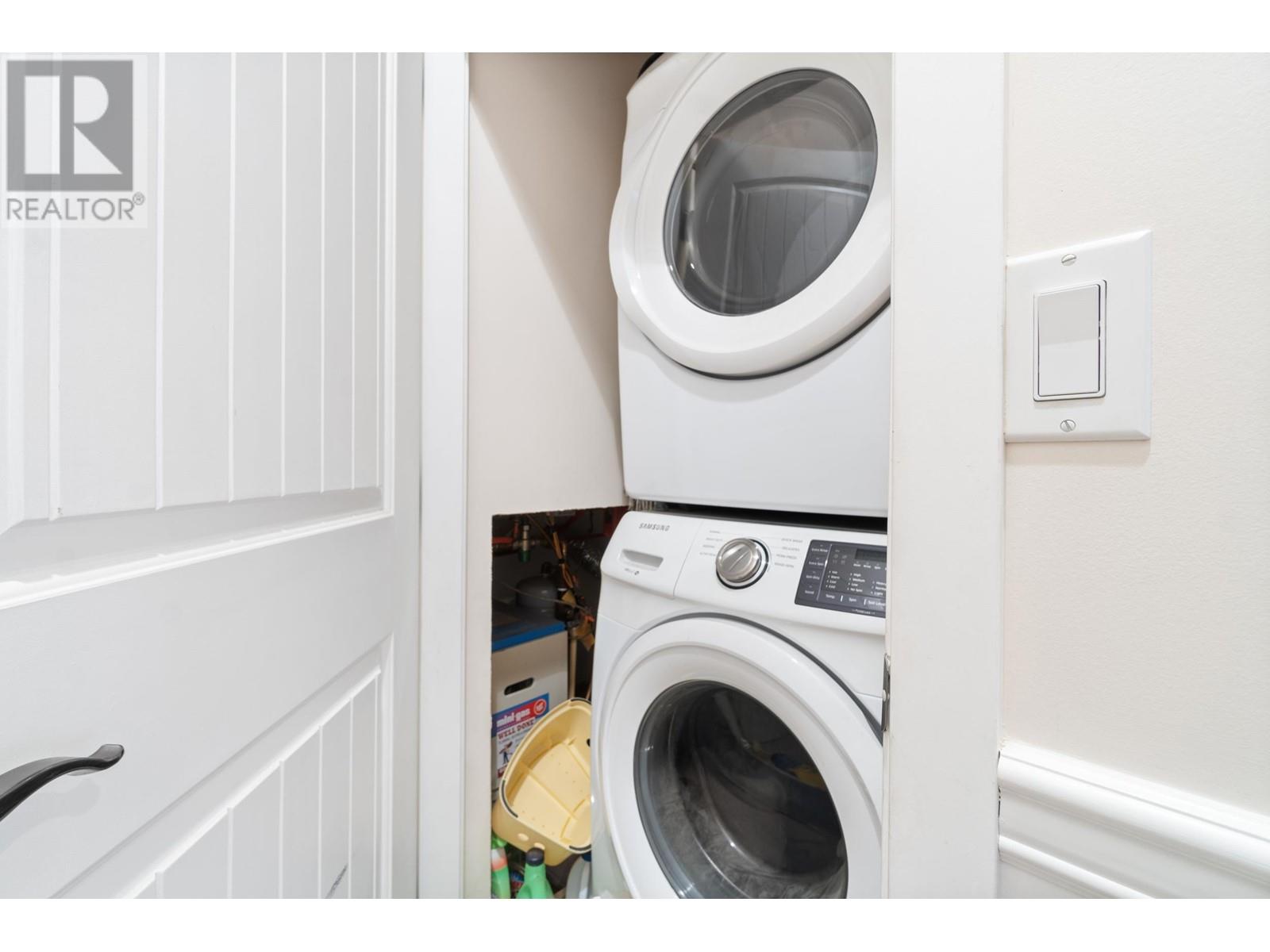 Listing Picture 9 of 25 : 1803 E 14TH AVENUE, Vancouver / 溫哥華 - 魯藝地產 Yvonne Lu Group - MLS Medallion Club Member