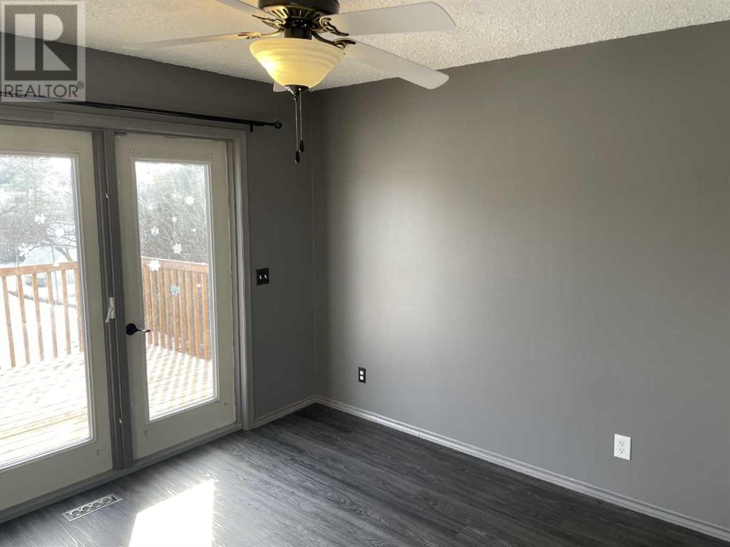 9 Merrifield Place, Whitecourt, Alberta  T7S 1T3 - Photo 5 - A2198186