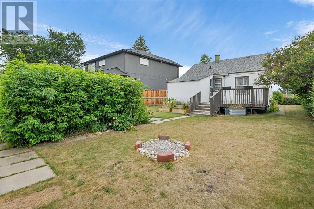 Property at 605 19 Street NW image 3