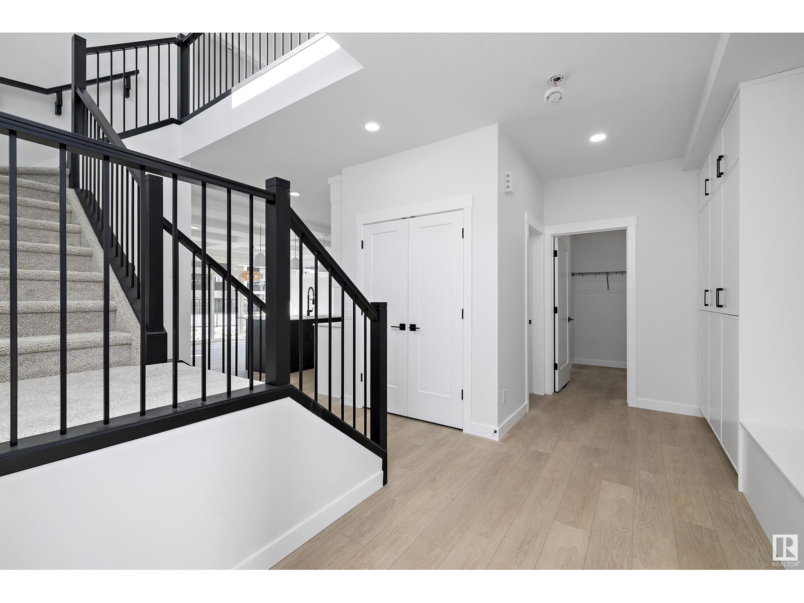 Property at 89 Newbury CI image 4
