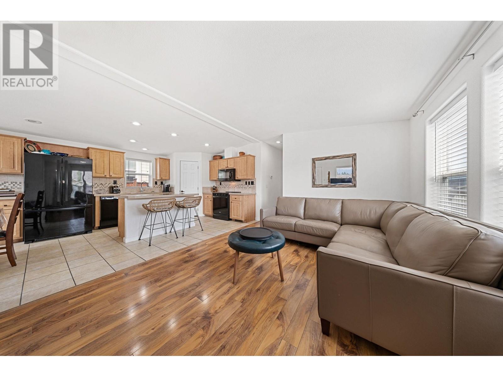 Property at 2440 Old Okanagan Highway Unit# 606 image 4
