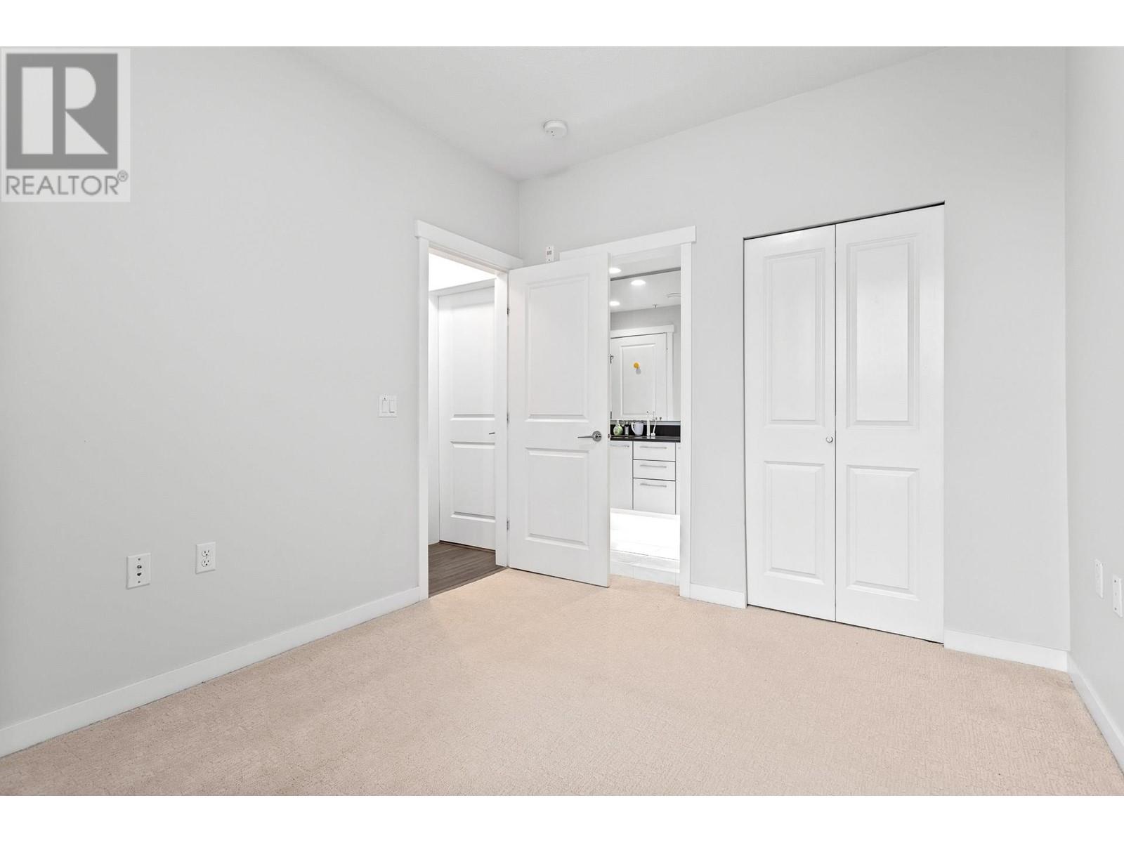Listing Picture 17 of 31 : 318 9500 TOMICKI AVENUE, Richmond / 烈治文 - 魯藝地產 Yvonne Lu Group - MLS Medallion Club Member