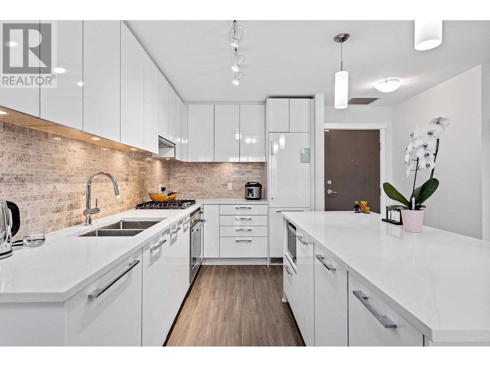 Listing Picture 7 of 31 : 318 9500 TOMICKI AVENUE, Richmond / 烈治文 - 魯藝地產 Yvonne Lu Group - MLS Medallion Club Member