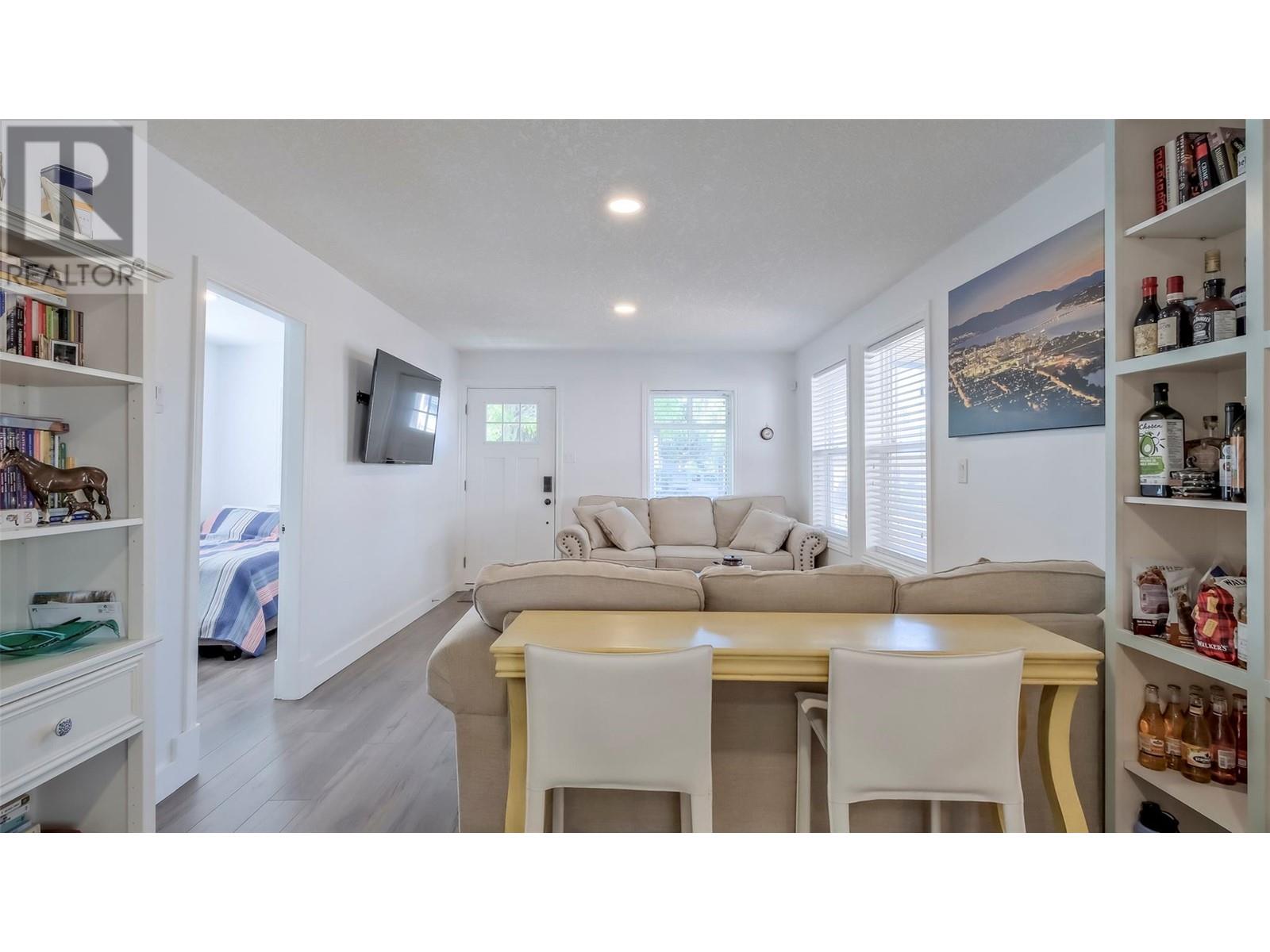 Property at 726 Coronation Avenue image 5