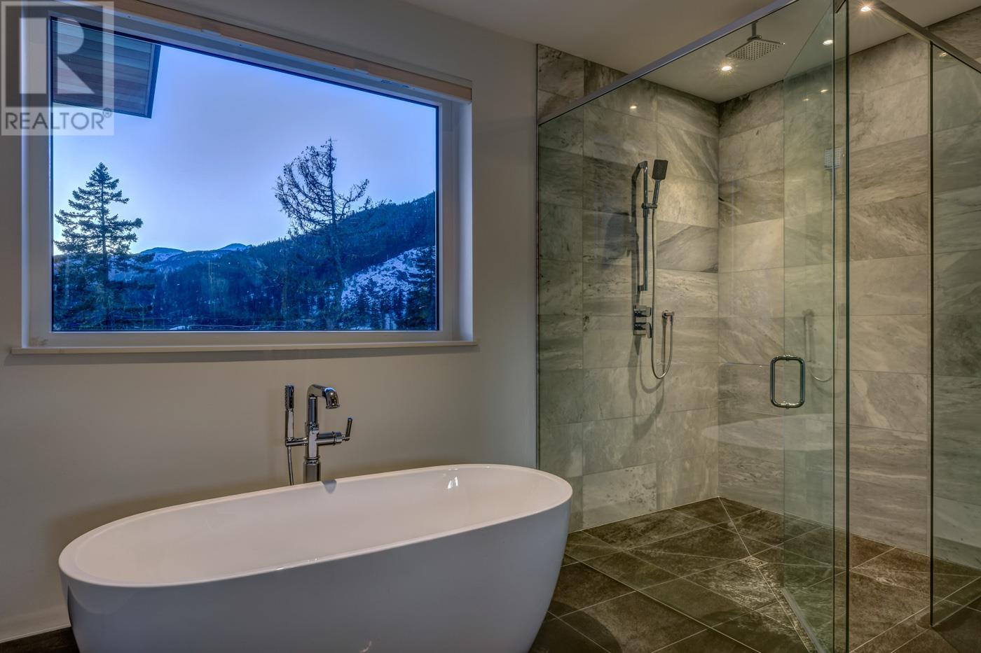 9374 Flicker Way, Whistler, British Columbia  V8E 1M1 - Photo 10 - R2972948