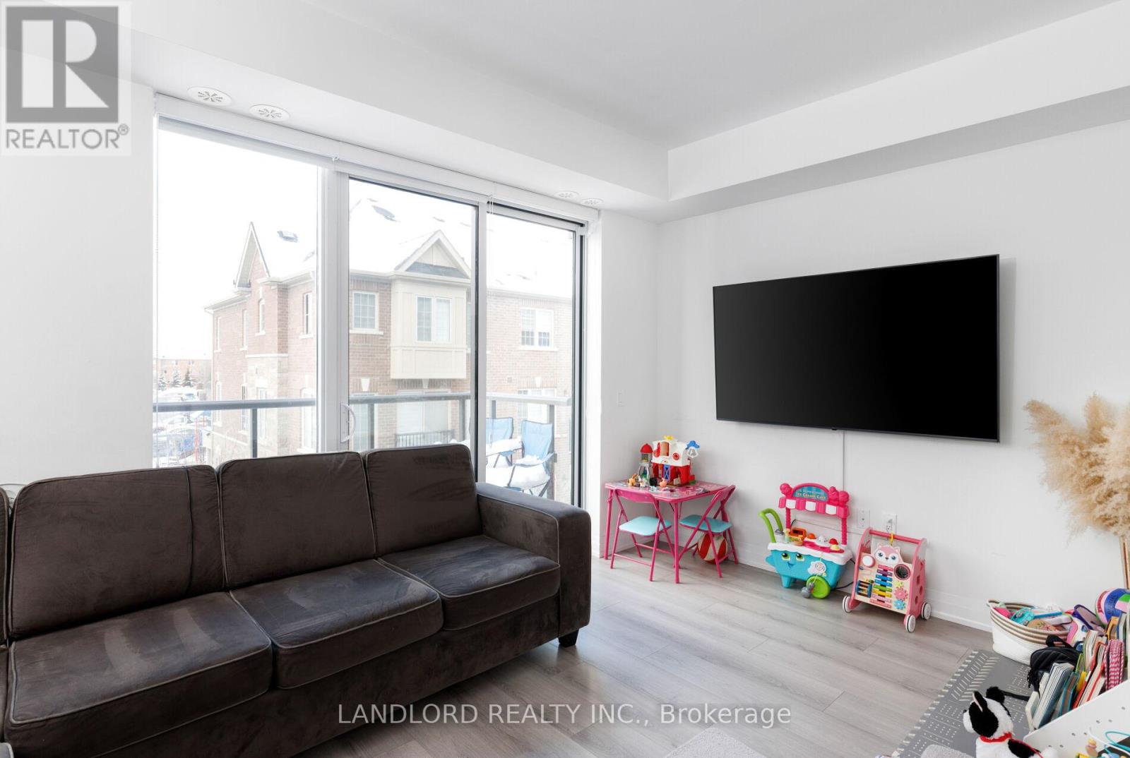 Property at 339 - 75 ATTMAR DRIVE image 4