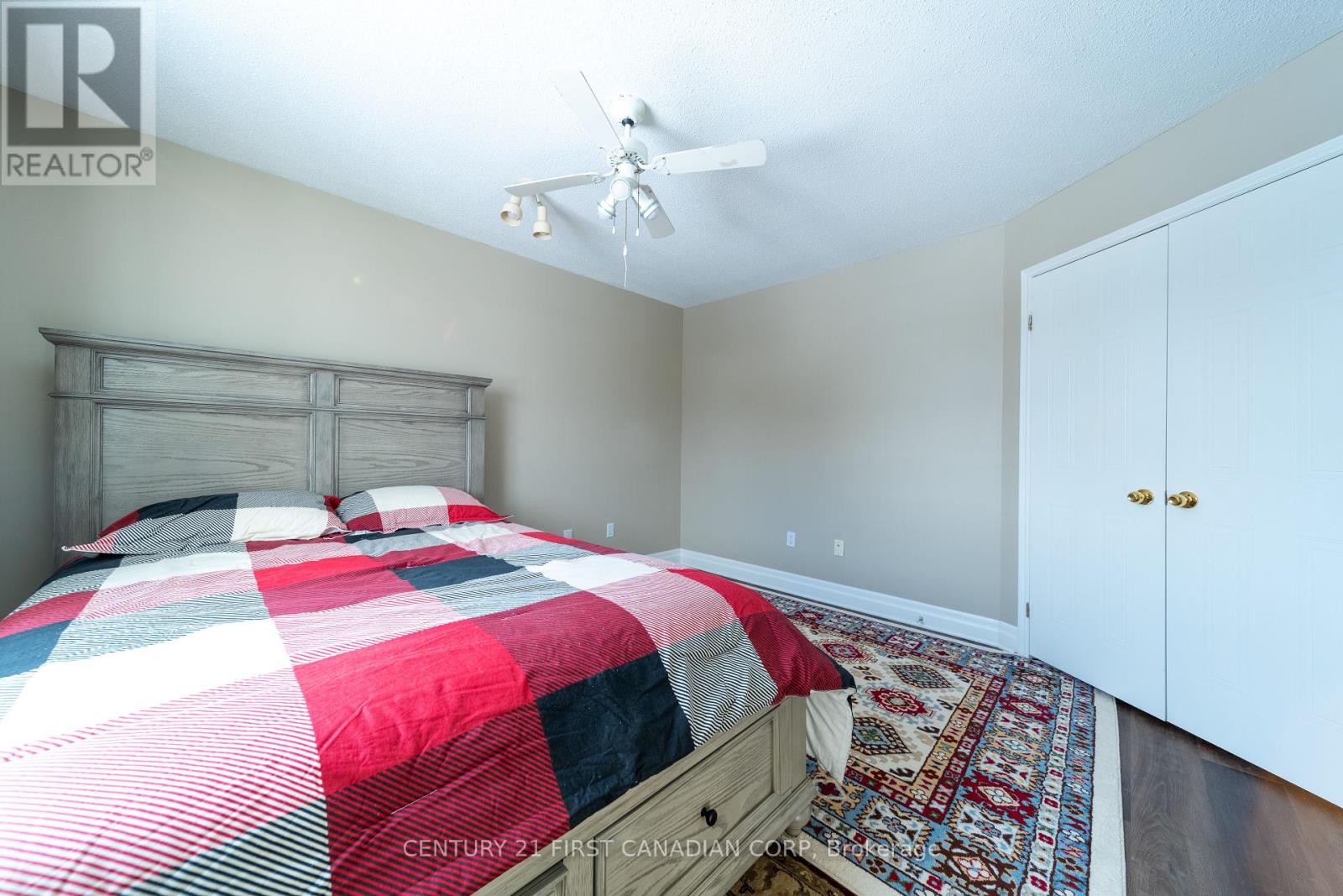 Photo 15 of 29 for 869 Shelborne Street