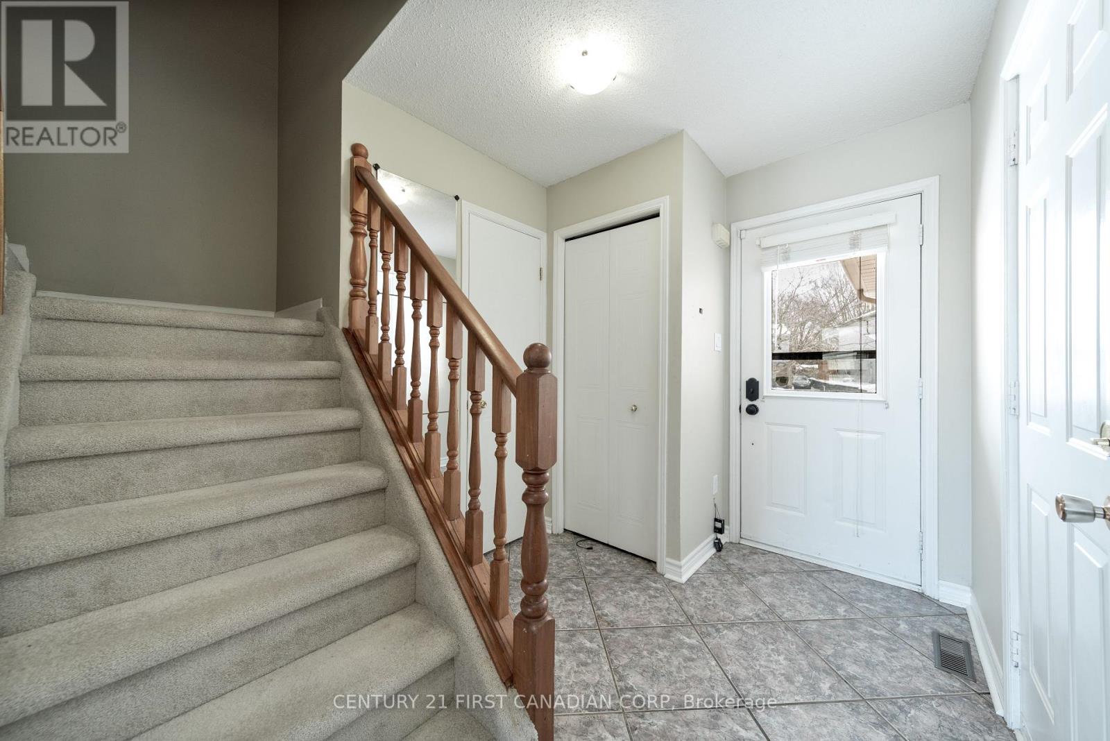 Property at 869 SHELBORNE STREET image 3