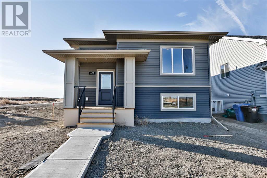 324 Aquitania Boulevard W, Lethbridge, Alberta  T1J 5T4 - Photo 1 - A2199114