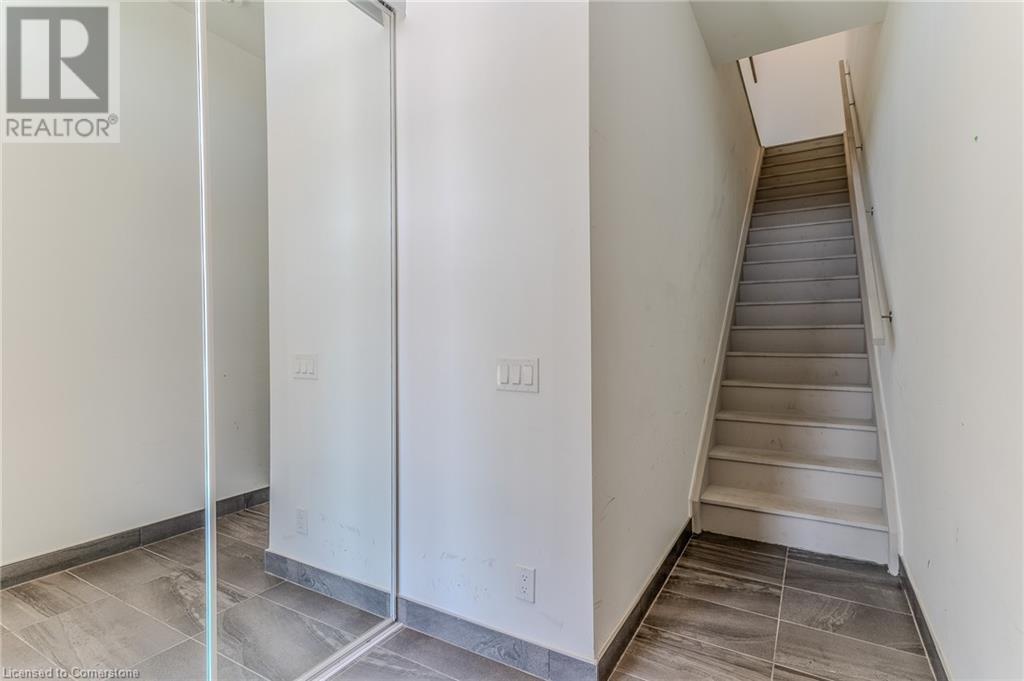 7 Buttermill Avenue Unit# Th23, Vaughan, Ontario  L4K 0M5 - Photo 3 - 40697625