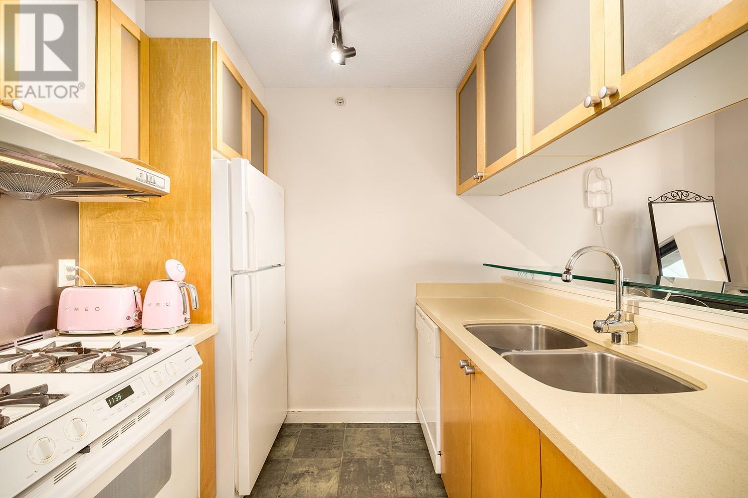 1106 1003 Burnaby Street, Vancouver, British Columbia  V6E 4R7 - Photo 5 - R2973183