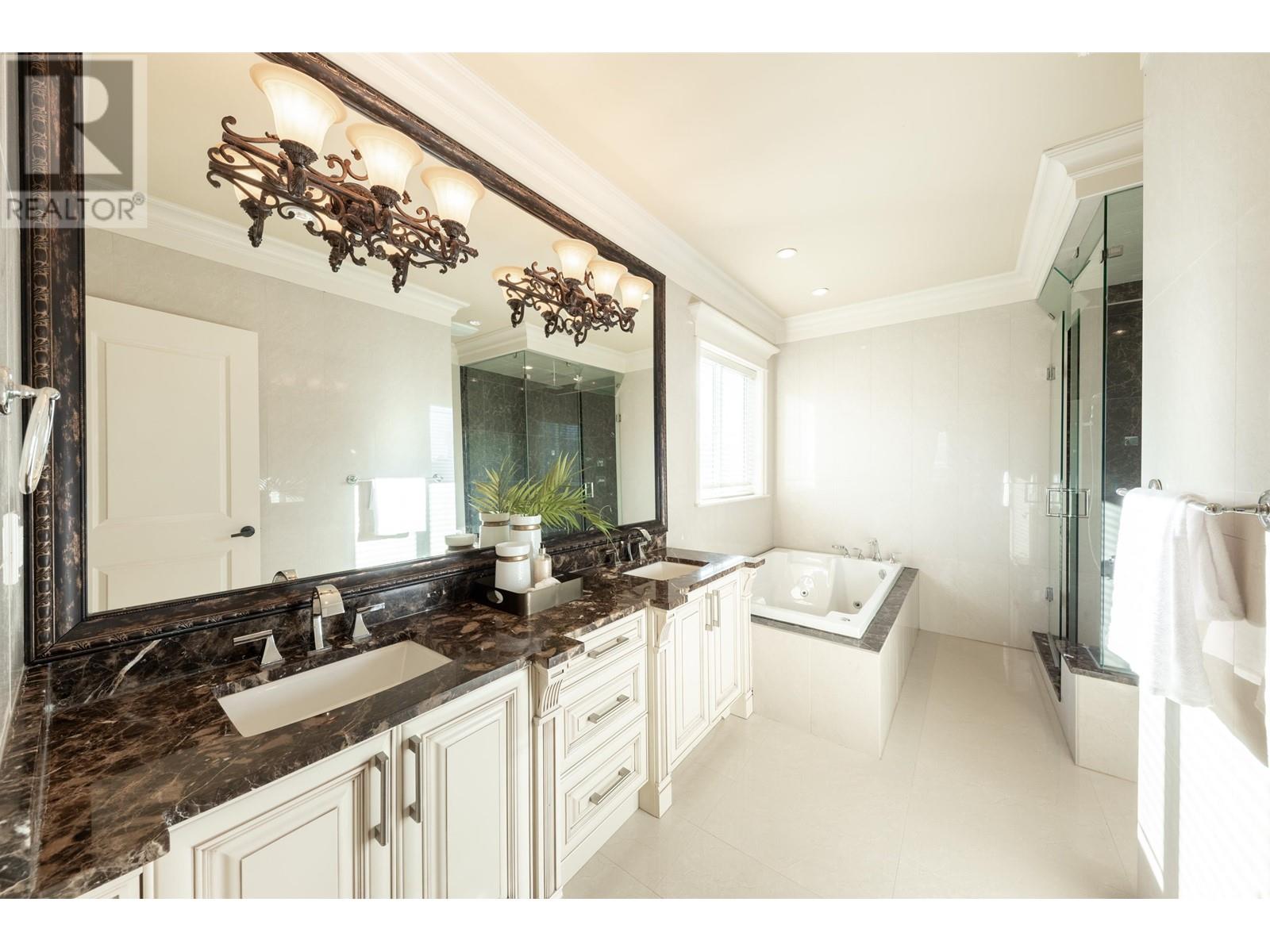 Listing Picture 23 of 32 : 9340 CHAPMOND CRESCENT, Richmond / 烈治文 - 魯藝地產 Yvonne Lu Group - MLS Medallion Club Member